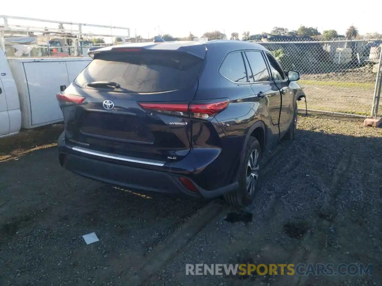 4 Photograph of a damaged car 5TDHARAH6LS001244 TOYOTA HIGHLANDER 2020