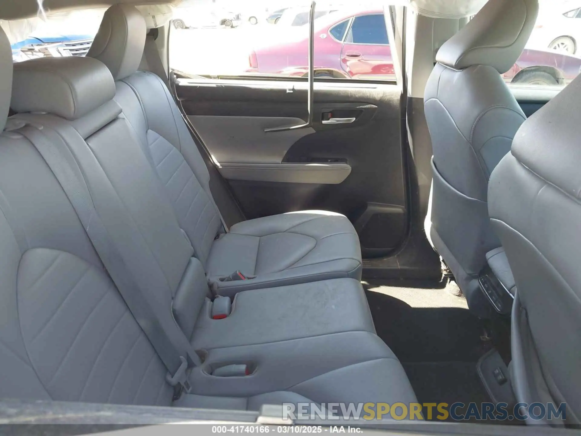 8 Photograph of a damaged car 5TDHARAH6LS501582 TOYOTA HIGHLANDER 2020
