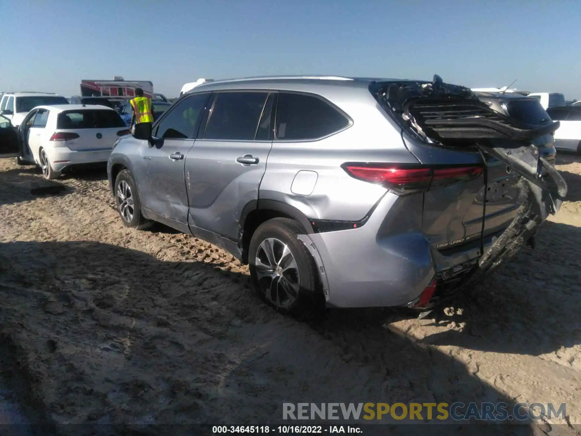 3 Photograph of a damaged car 5TDHARAHXLS001067 TOYOTA HIGHLANDER 2020