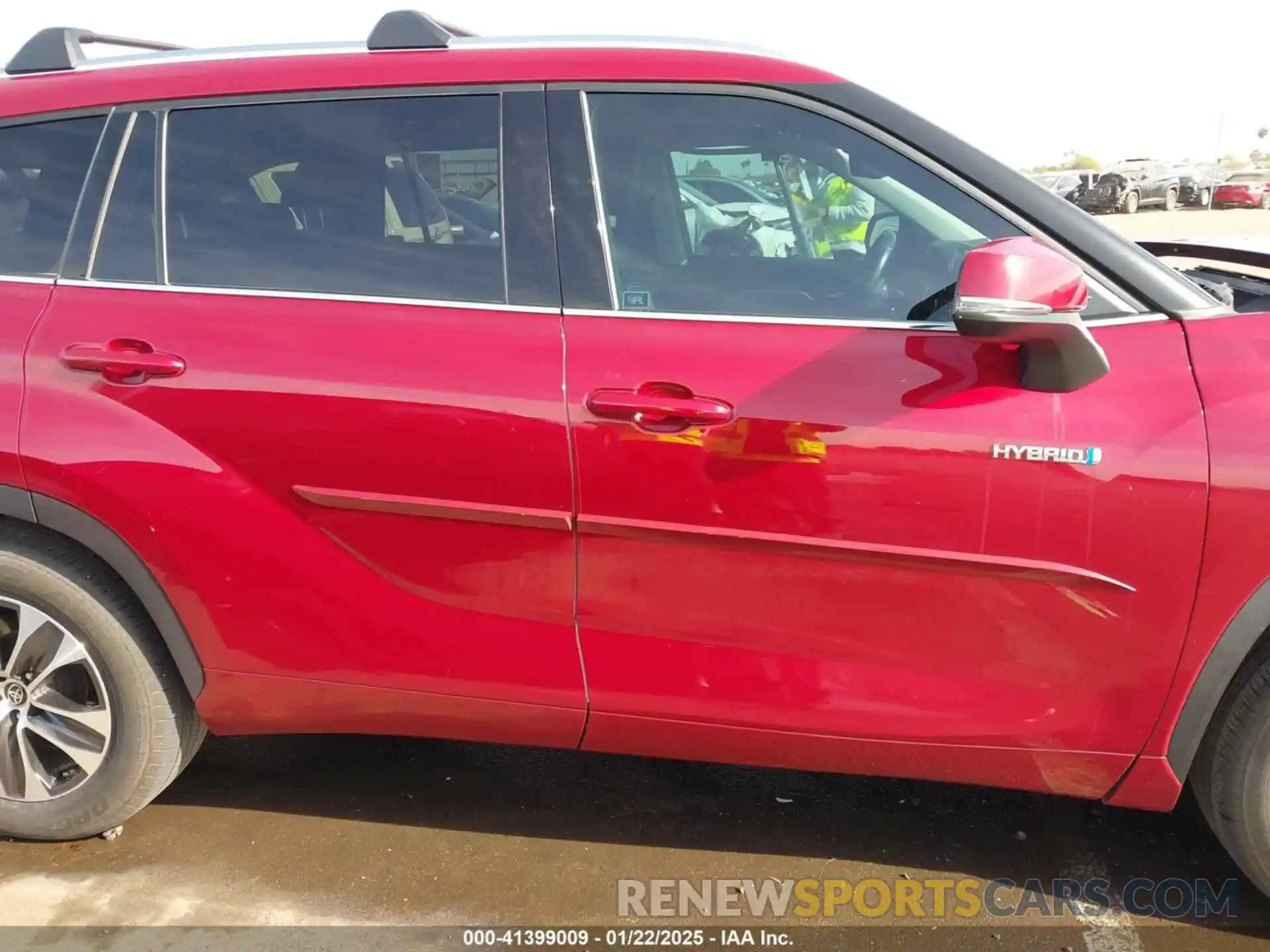 13 Photograph of a damaged car 5TDHARAHXLS501925 TOYOTA HIGHLANDER 2020