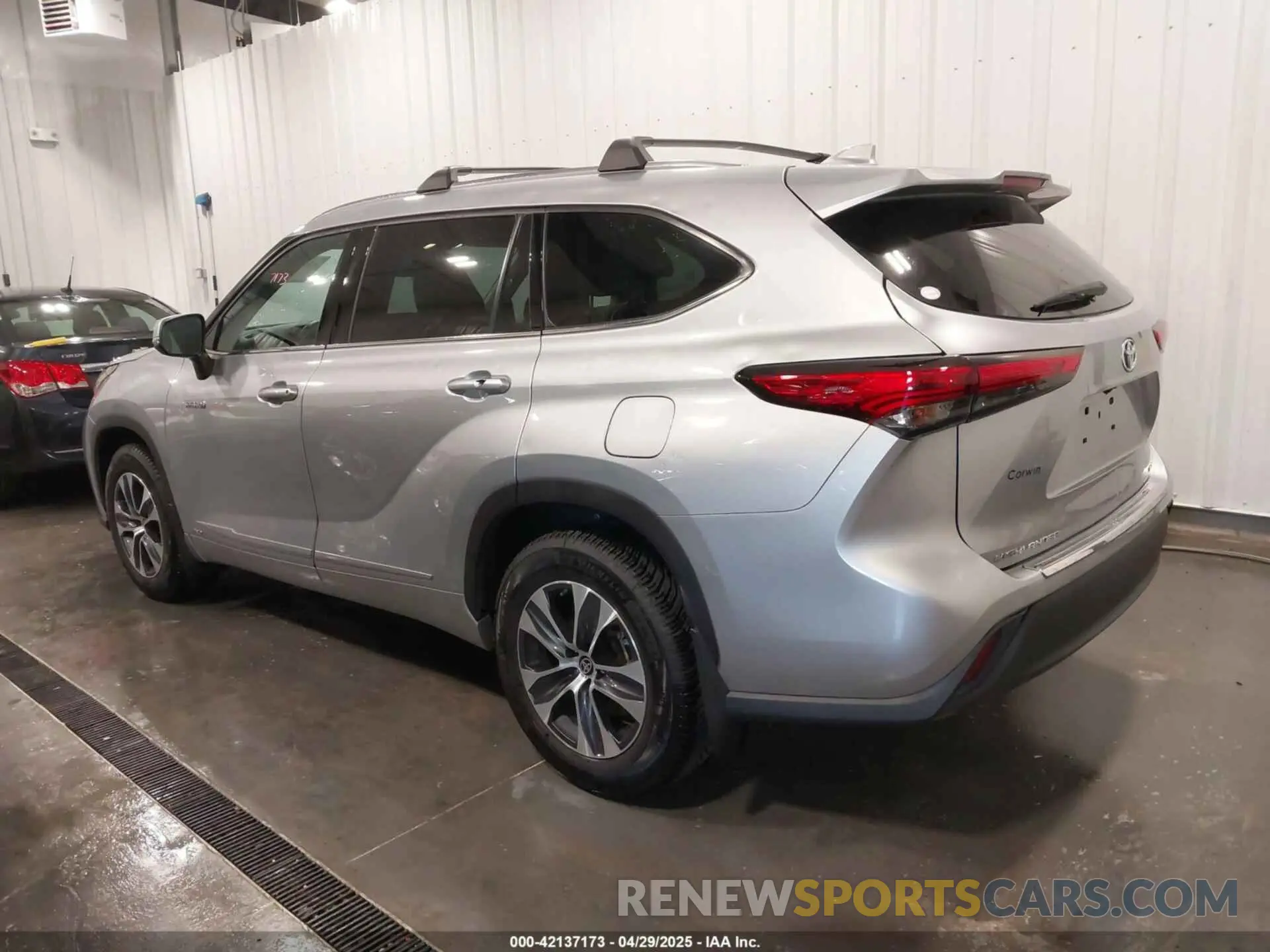 3 Photograph of a damaged car 5TDHBRCH0LS514290 TOYOTA HIGHLANDER 2020