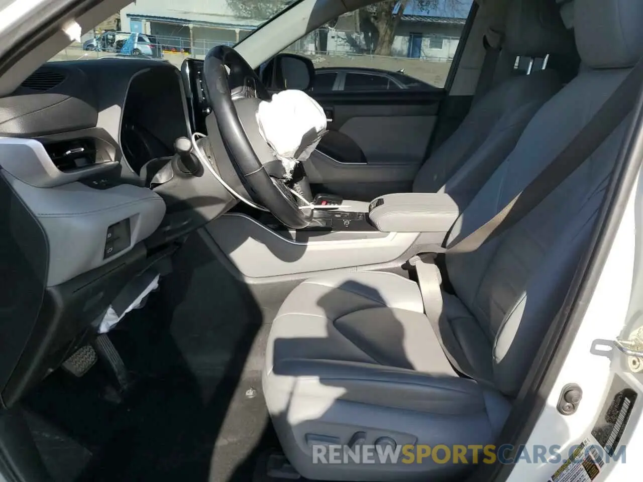 7 Photograph of a damaged car 5TDHBRCH1LS508837 TOYOTA HIGHLANDER 2020