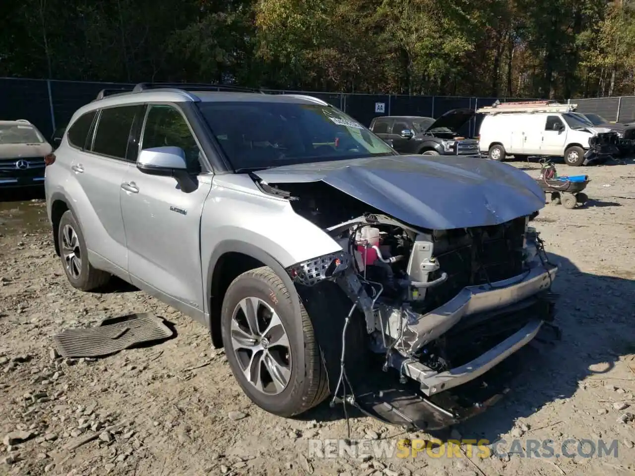 1 Photograph of a damaged car 5TDHBRCH2LS503677 TOYOTA HIGHLANDER 2020