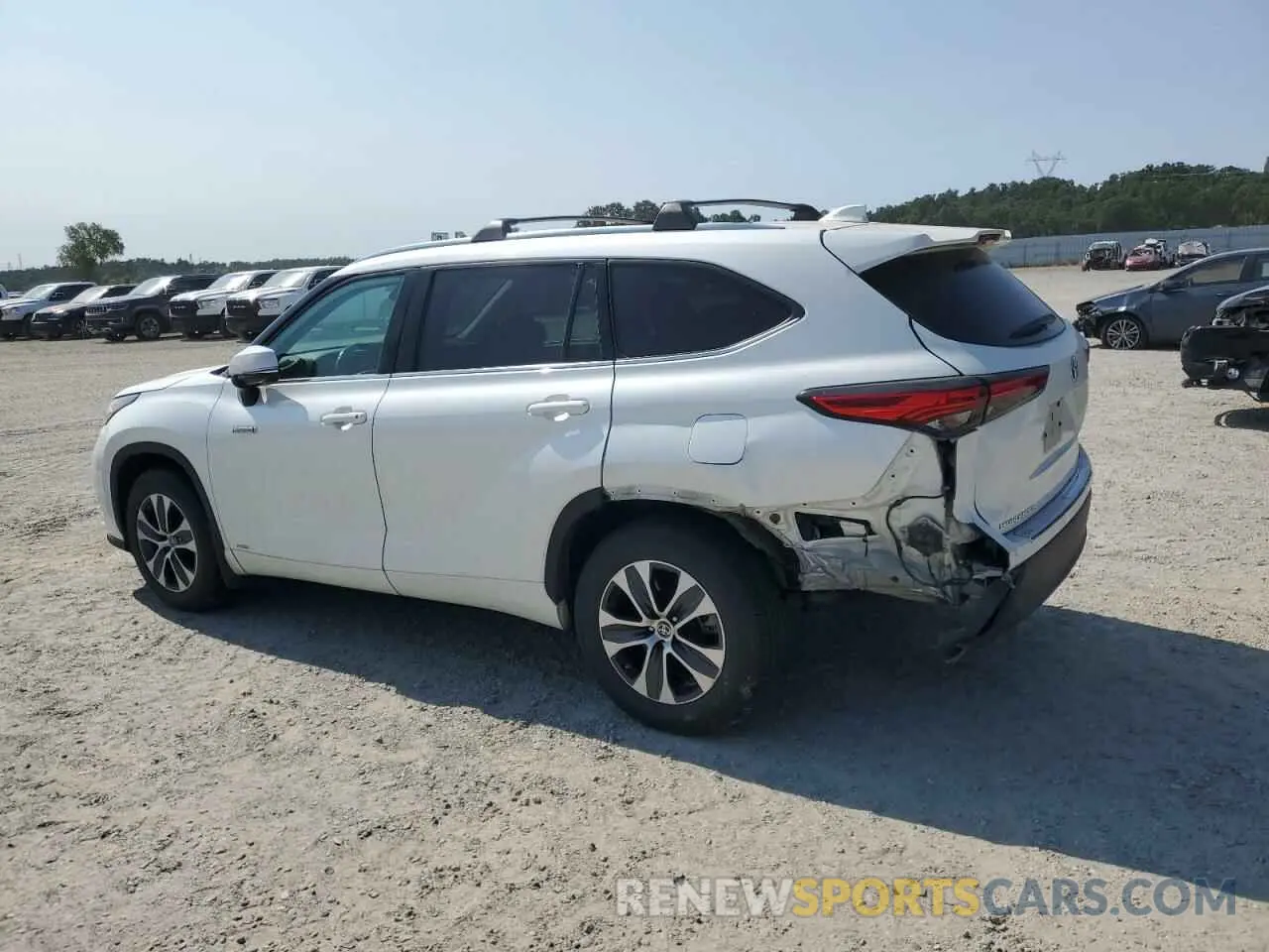 2 Photograph of a damaged car 5TDHBRCH2LS508457 TOYOTA HIGHLANDER 2020