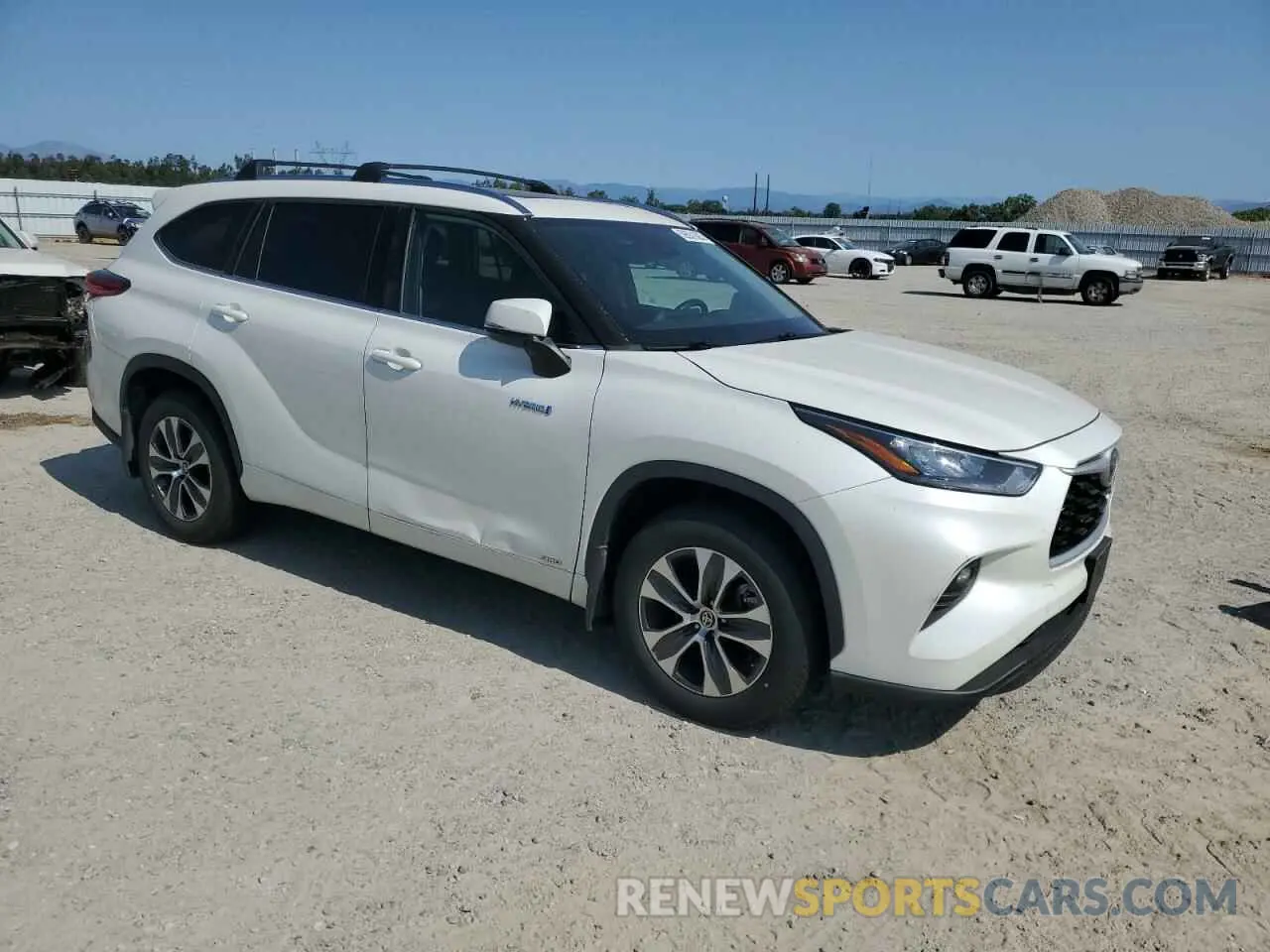 4 Photograph of a damaged car 5TDHBRCH2LS508457 TOYOTA HIGHLANDER 2020
