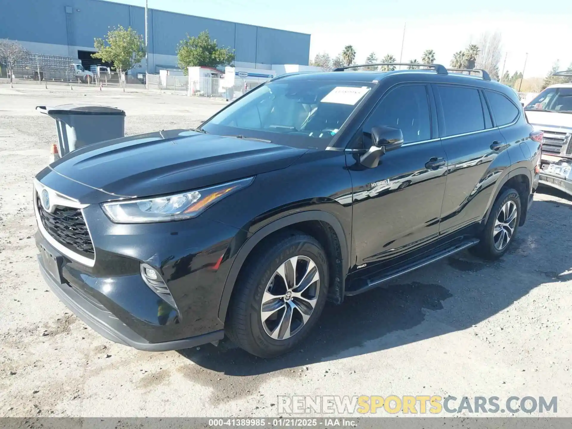 2 Photograph of a damaged car 5TDHBRCH3LS000871 TOYOTA HIGHLANDER 2020