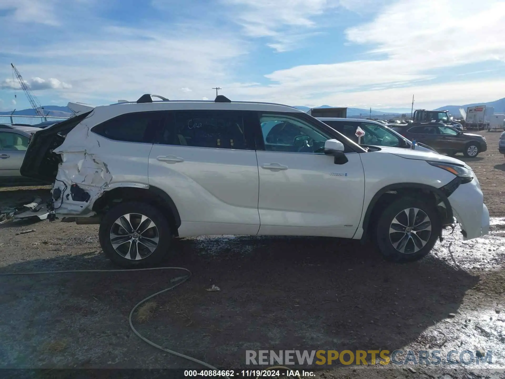 14 Photograph of a damaged car 5TDHBRCH3LS500464 TOYOTA HIGHLANDER 2020