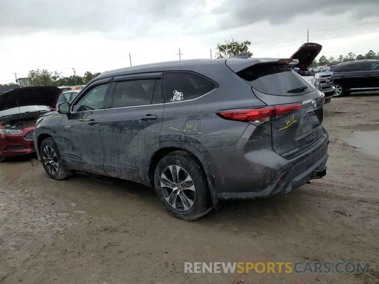 2 Photograph of a damaged car 5TDHBRCH3LS510086 TOYOTA HIGHLANDER 2020