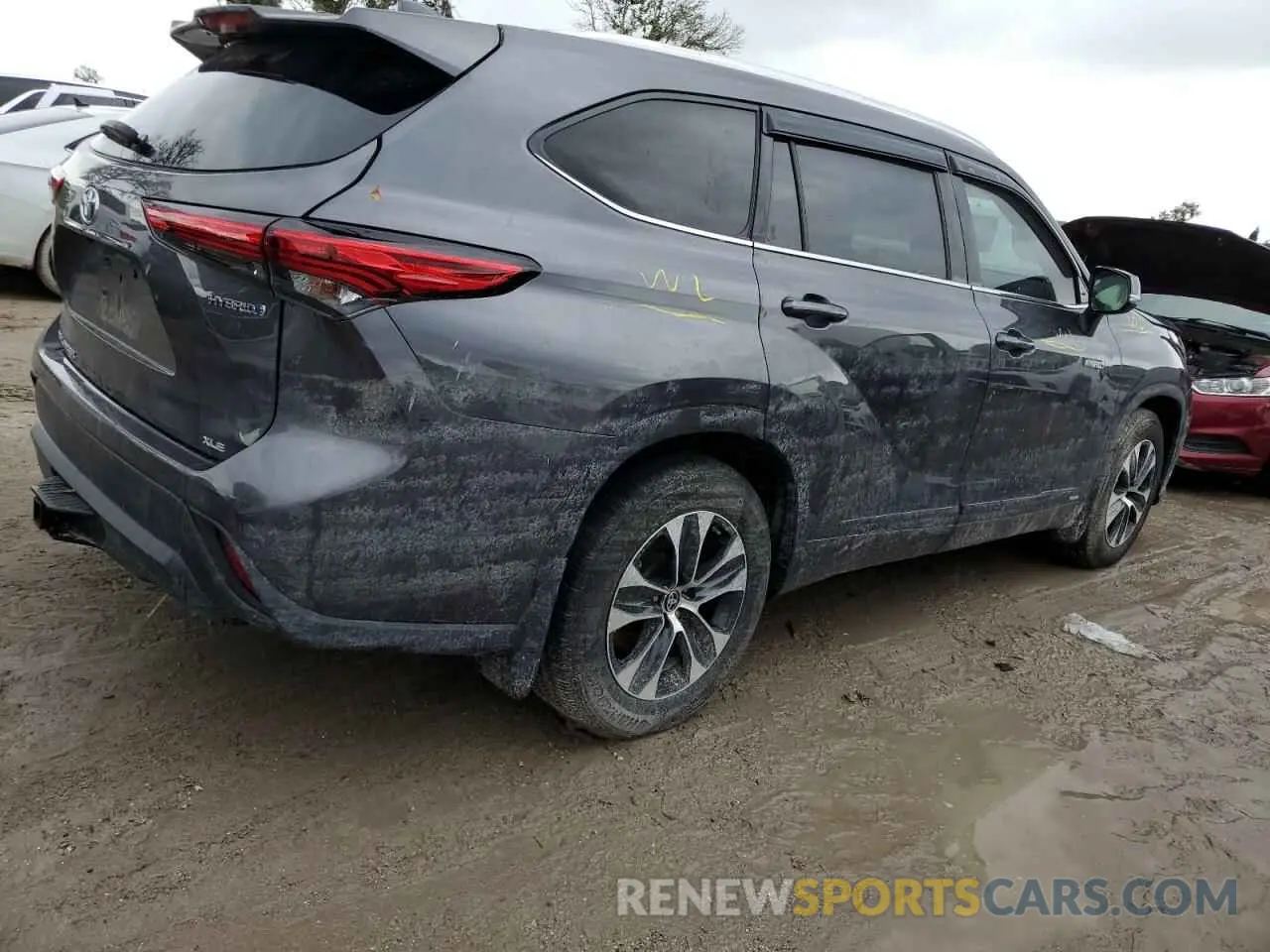 3 Photograph of a damaged car 5TDHBRCH3LS510086 TOYOTA HIGHLANDER 2020