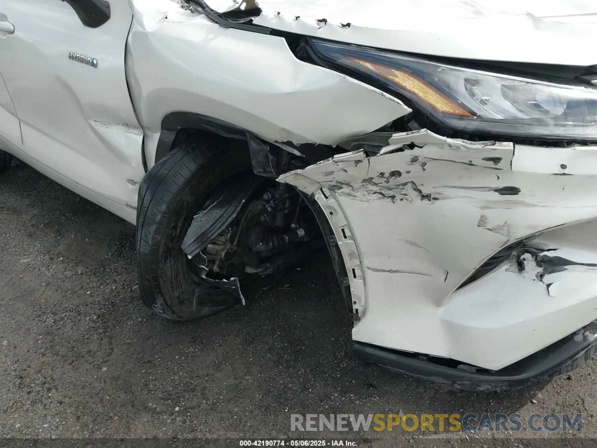 17 Photograph of a damaged car 5TDHBRCH3LS510590 TOYOTA HIGHLANDER 2020