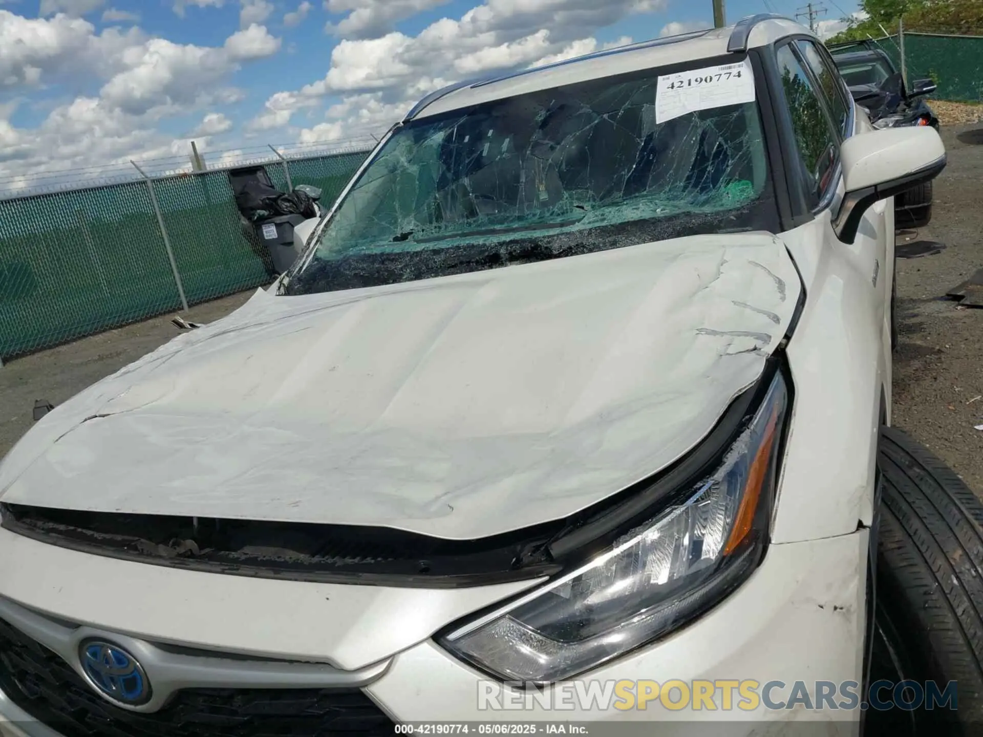 6 Photograph of a damaged car 5TDHBRCH3LS510590 TOYOTA HIGHLANDER 2020
