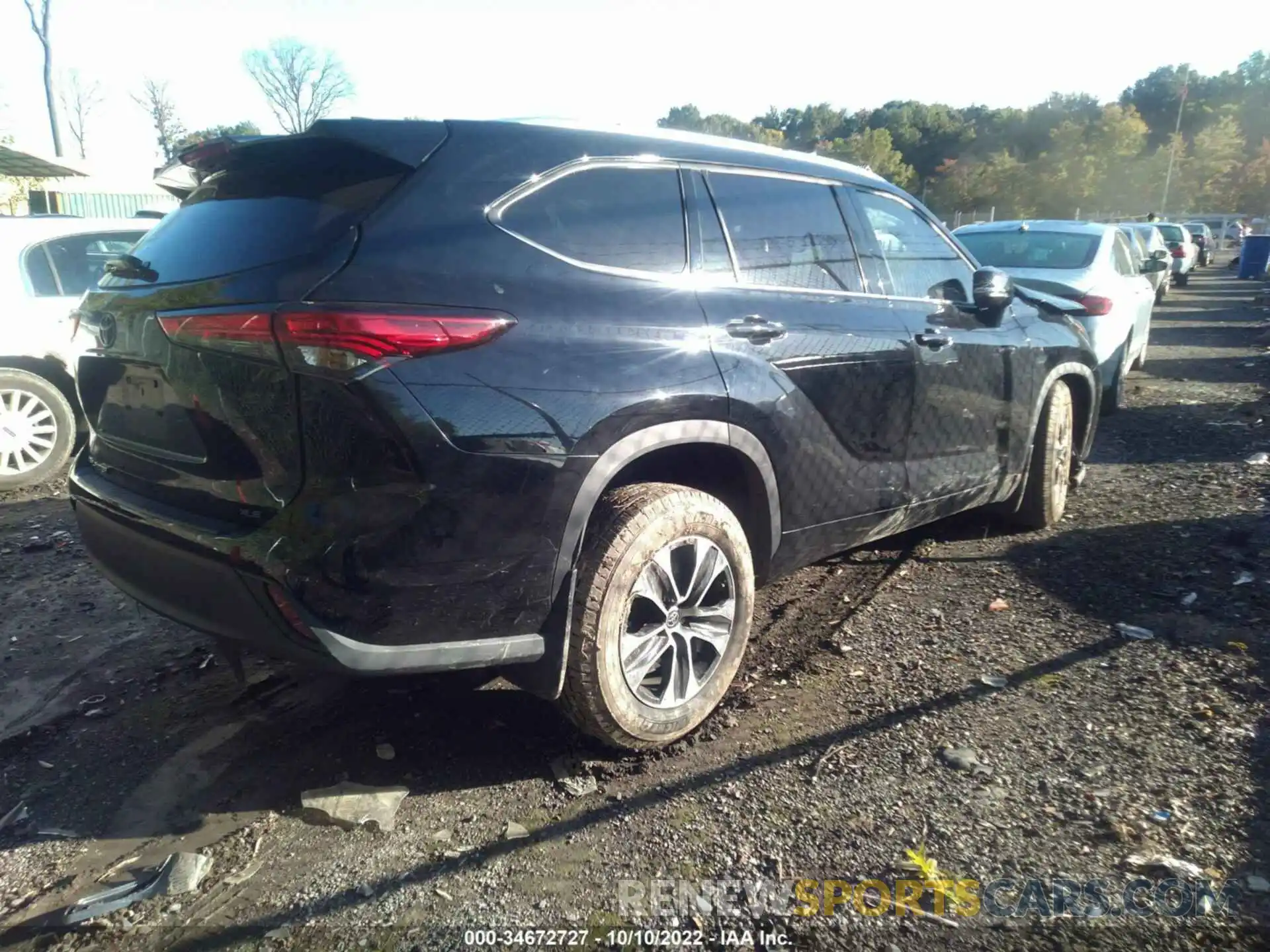 4 Photograph of a damaged car 5TDHBRCH4LS513076 TOYOTA HIGHLANDER 2020