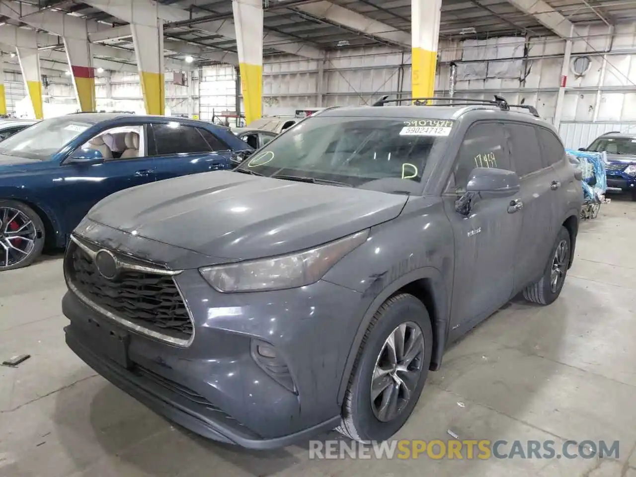 2 Photograph of a damaged car 5TDHBRCH5LS508842 TOYOTA HIGHLANDER 2020