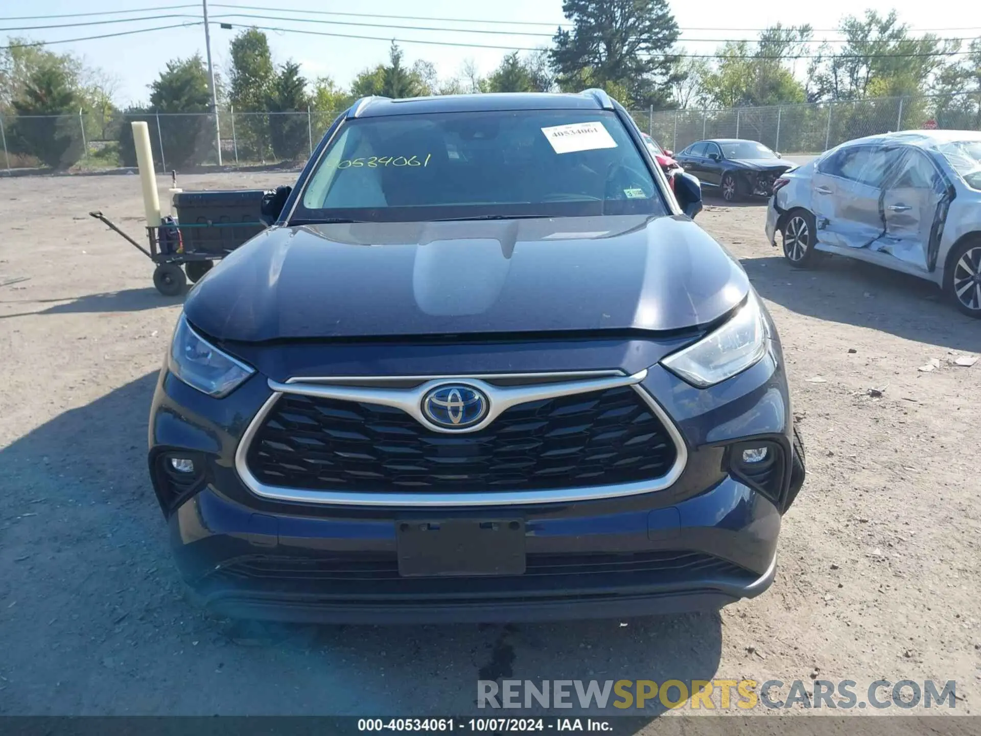 12 Photograph of a damaged car 5TDHBRCH5LS513877 TOYOTA HIGHLANDER 2020