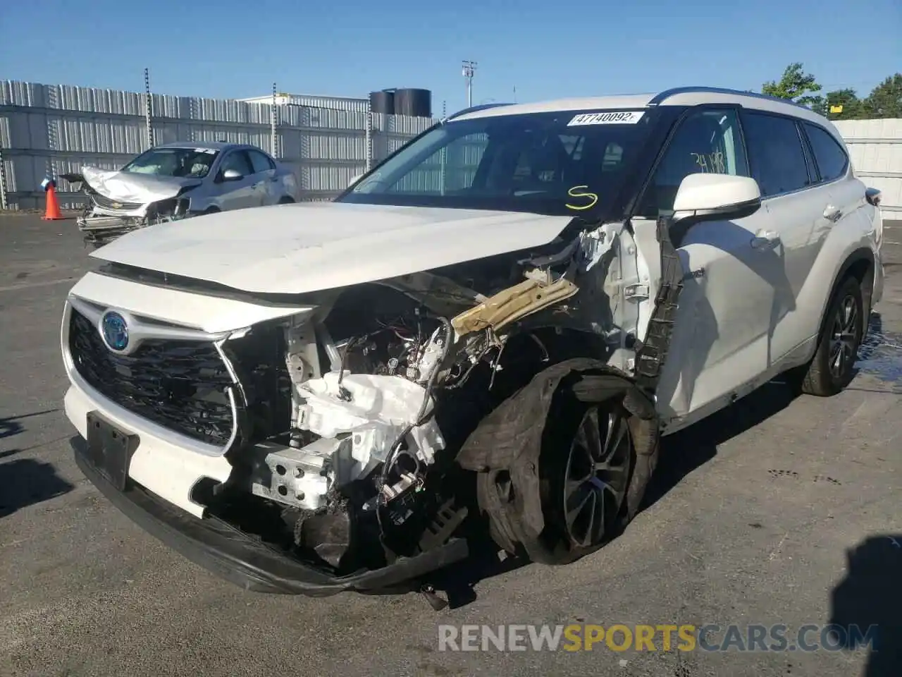 2 Photograph of a damaged car 5TDHBRCH6LS505531 TOYOTA HIGHLANDER 2020