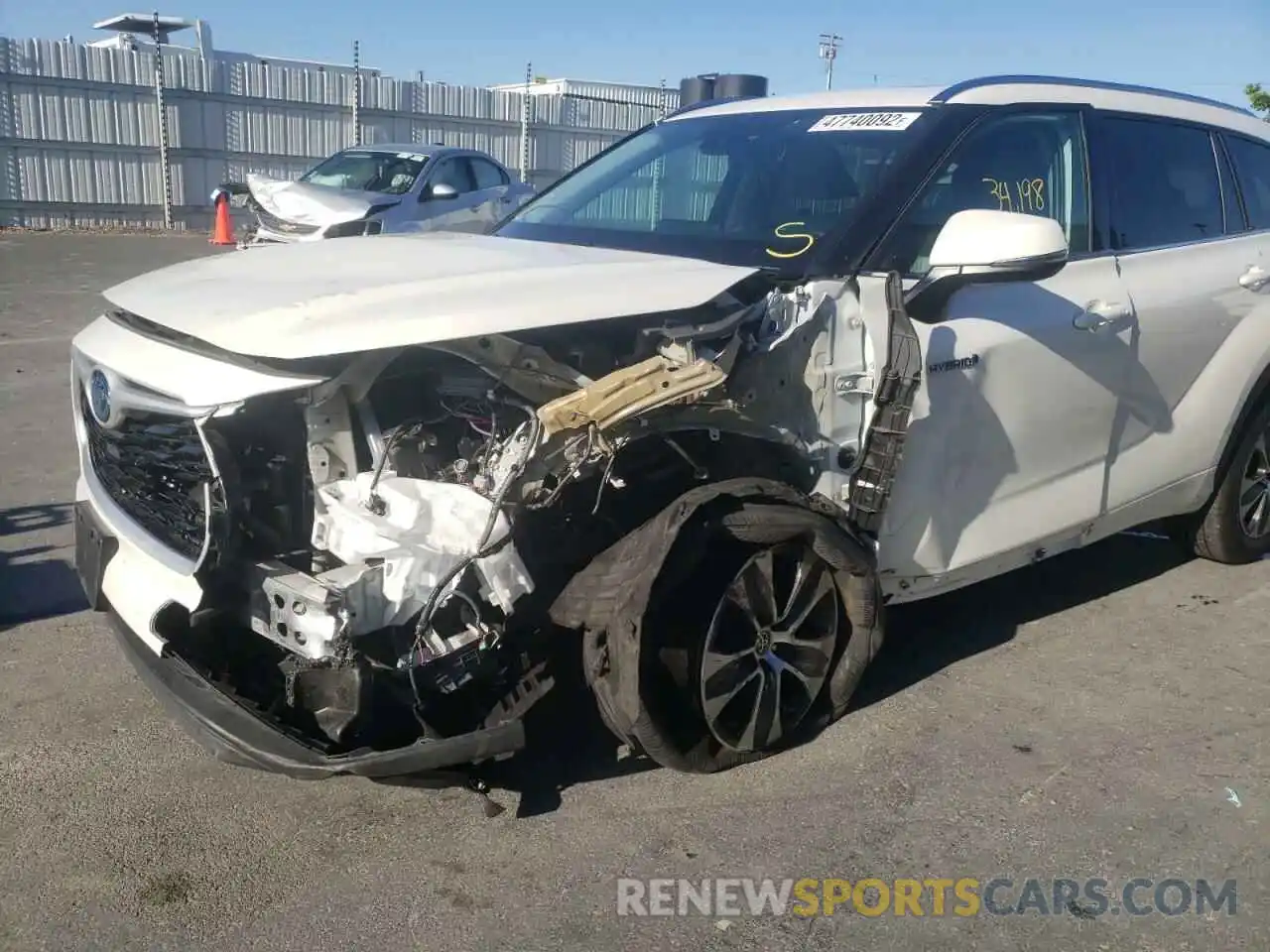 9 Photograph of a damaged car 5TDHBRCH6LS505531 TOYOTA HIGHLANDER 2020