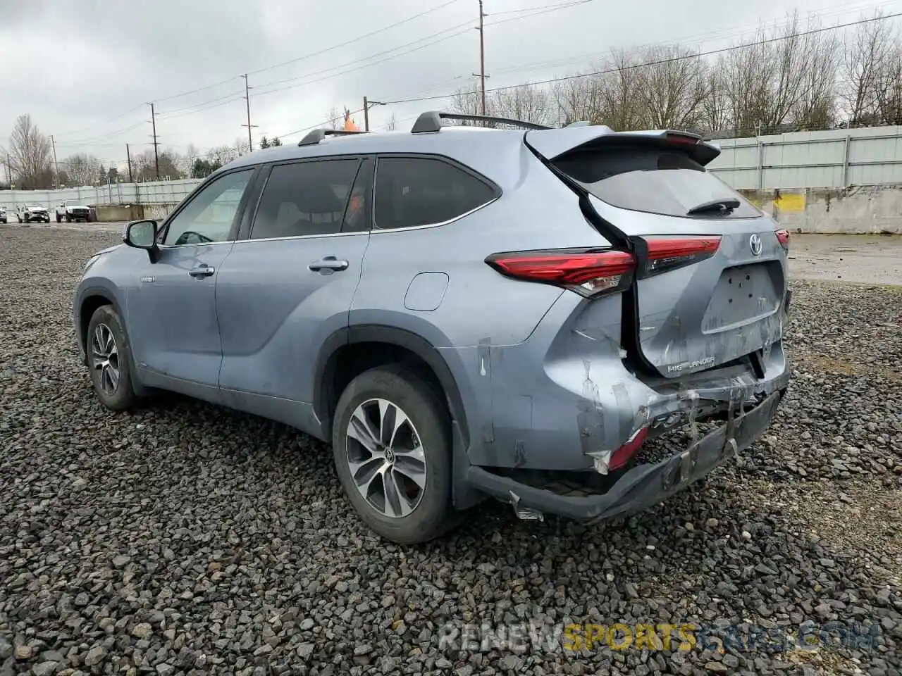 2 Photograph of a damaged car 5TDHBRCH7LS002946 TOYOTA HIGHLANDER 2020