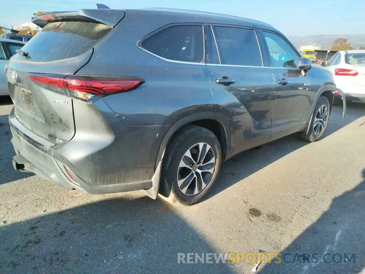 3 Photograph of a damaged car 5TDHBRCH7LS500645 TOYOTA HIGHLANDER 2020