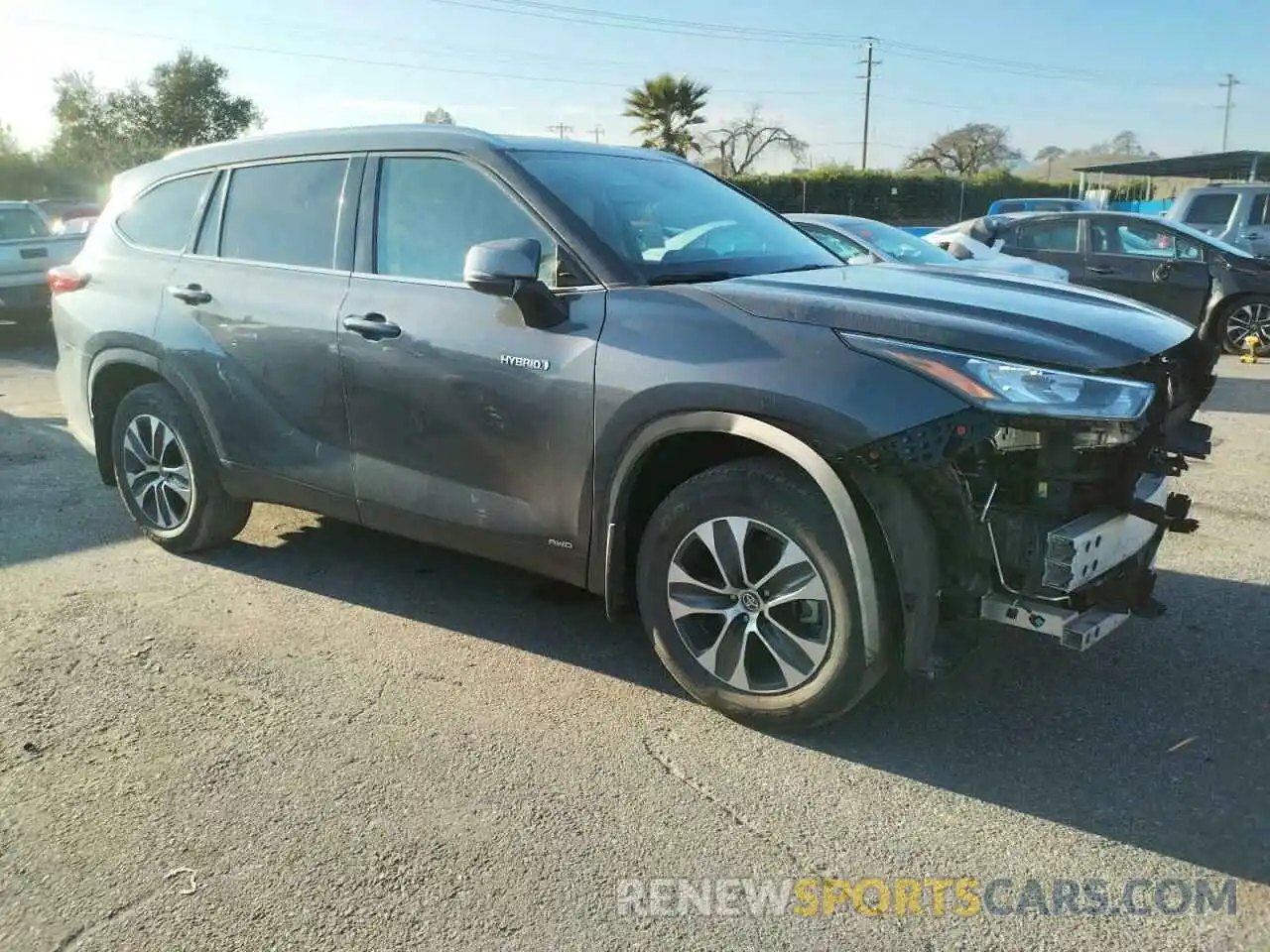 4 Photograph of a damaged car 5TDHBRCH7LS500645 TOYOTA HIGHLANDER 2020