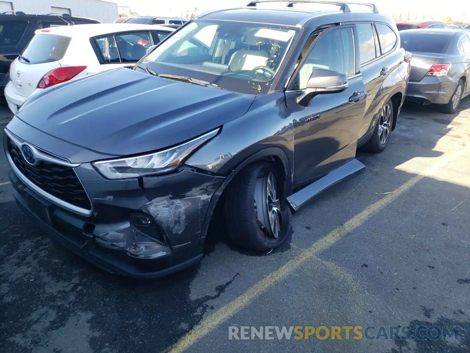 9 Photograph of a damaged car 5TDHBRCH7LS503514 TOYOTA HIGHLANDER 2020