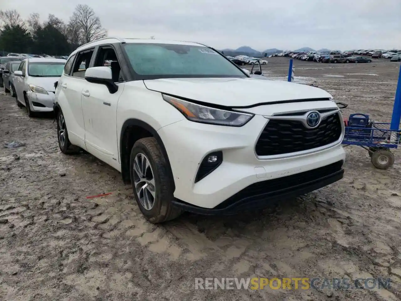 1 Photograph of a damaged car 5TDHBRCH7LS511144 TOYOTA HIGHLANDER 2020