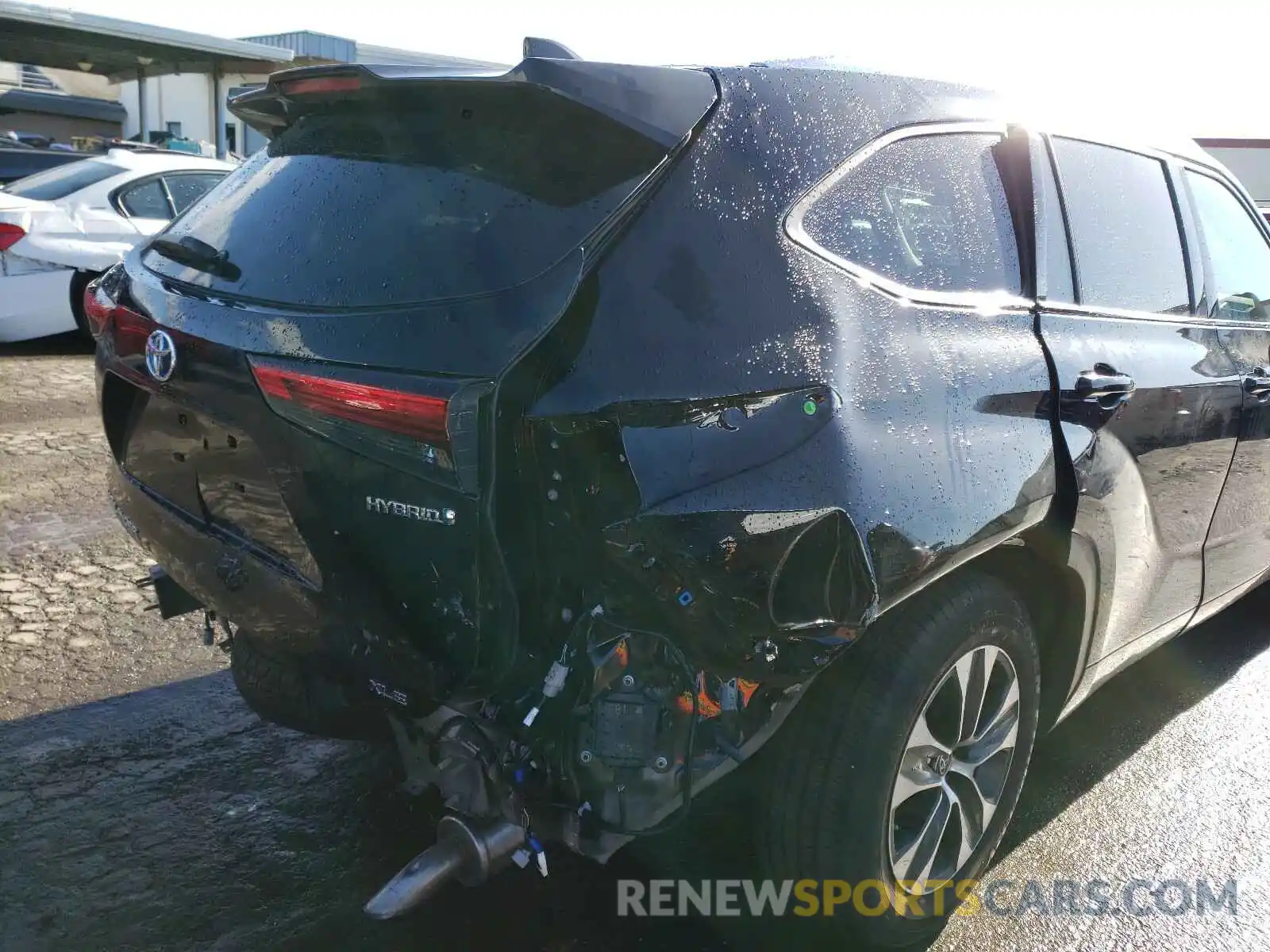 9 Photograph of a damaged car 5TDHBRCH7LS513136 TOYOTA HIGHLANDER 2020