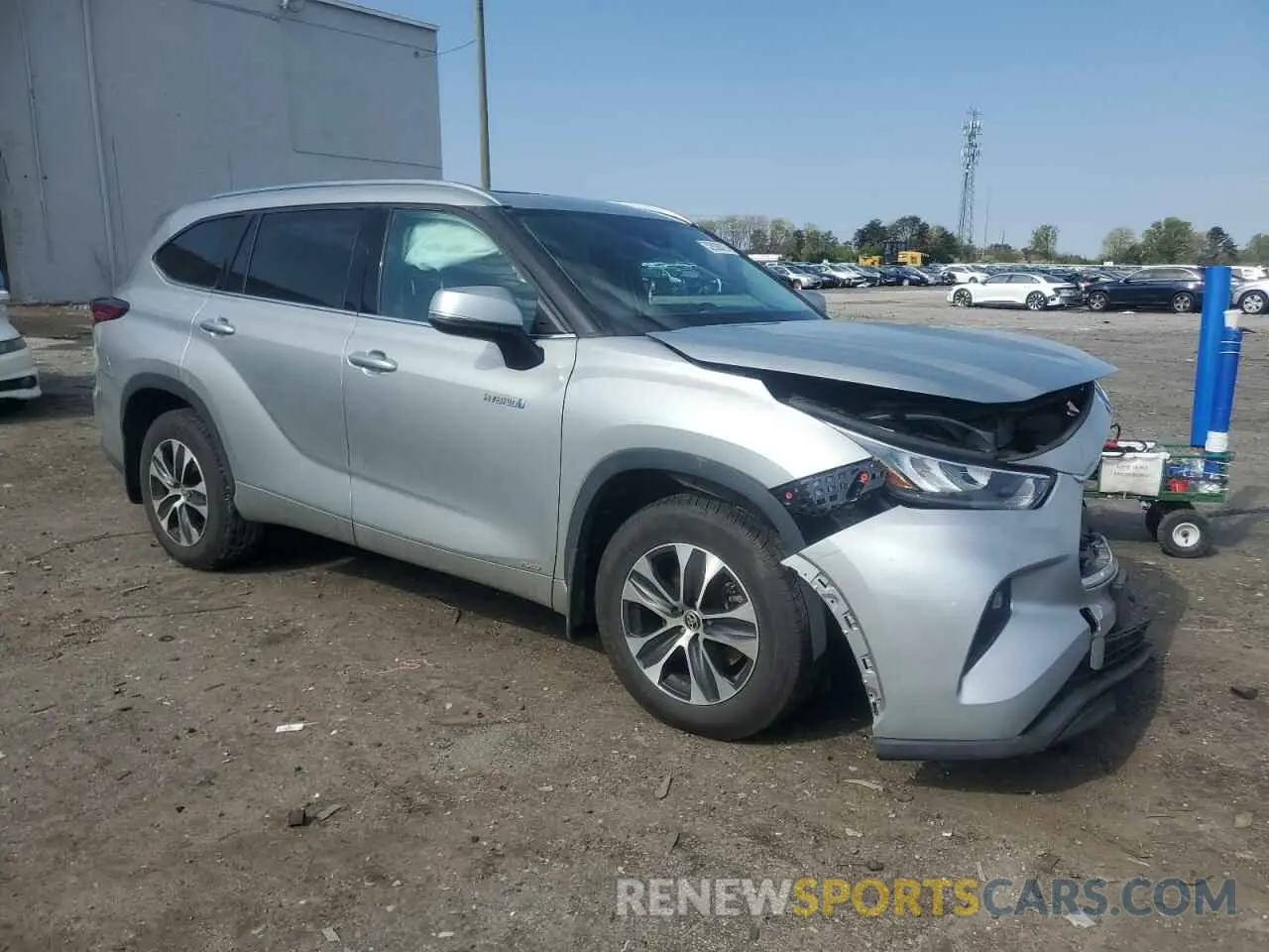 4 Photograph of a damaged car 5TDHBRCH8LS512450 TOYOTA HIGHLANDER 2020
