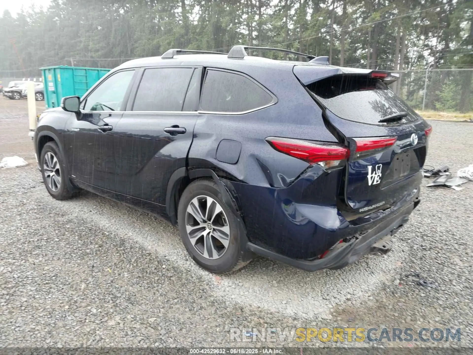 3 Photograph of a damaged car 5TDHBRCH9LS506236 TOYOTA HIGHLANDER 2020