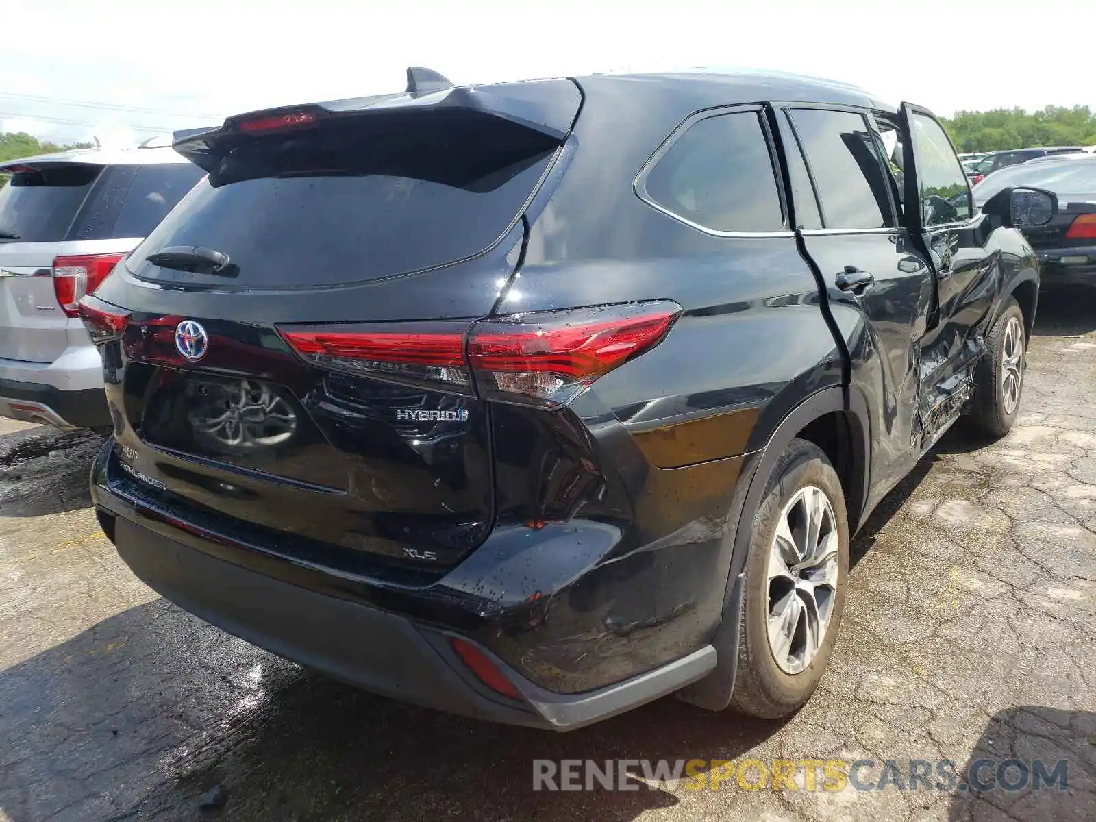 4 Photograph of a damaged car 5TDHBRCH9LS514224 TOYOTA HIGHLANDER 2020