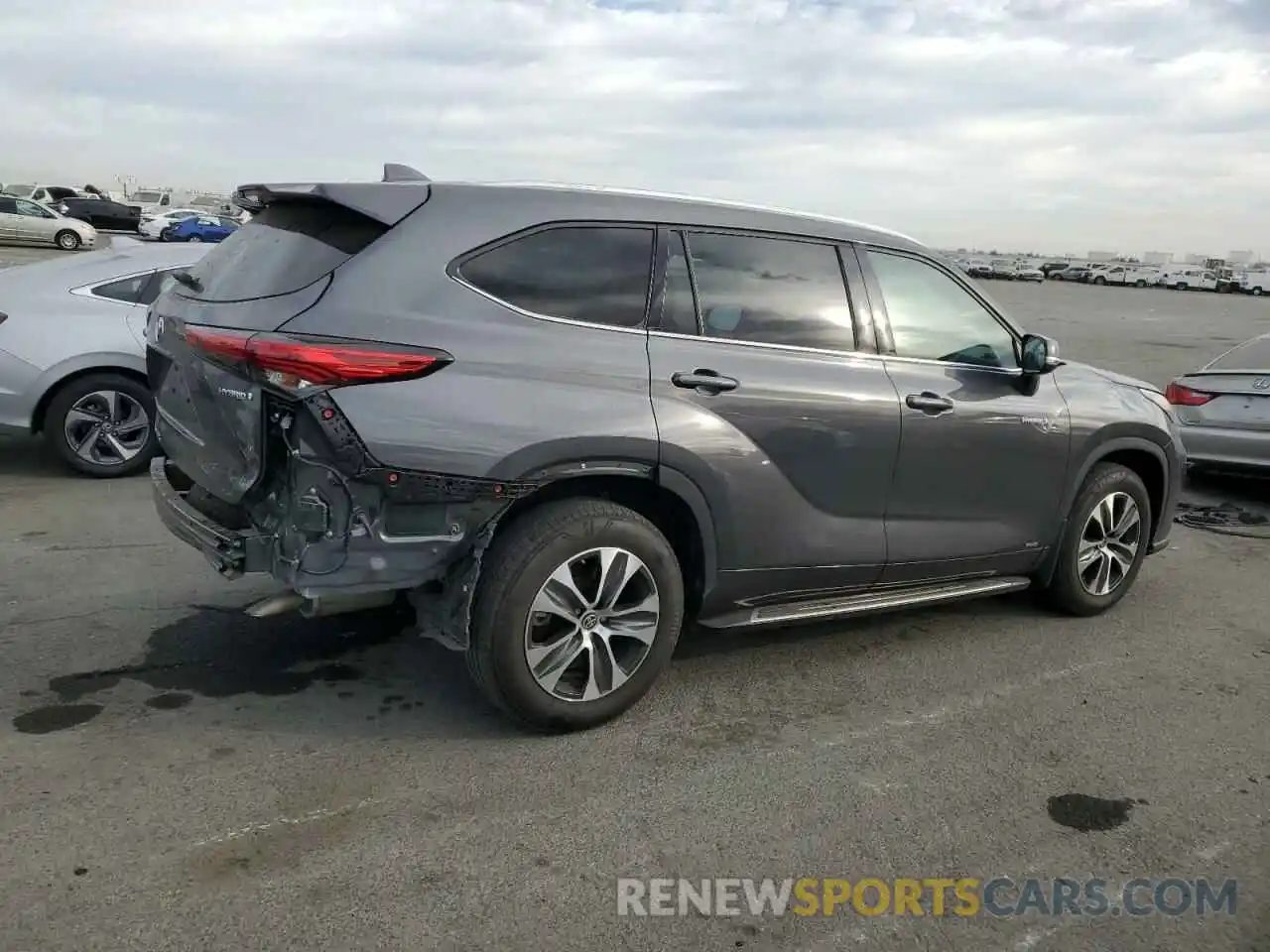 3 Photograph of a damaged car 5TDHBRCHXLS512661 TOYOTA HIGHLANDER 2020