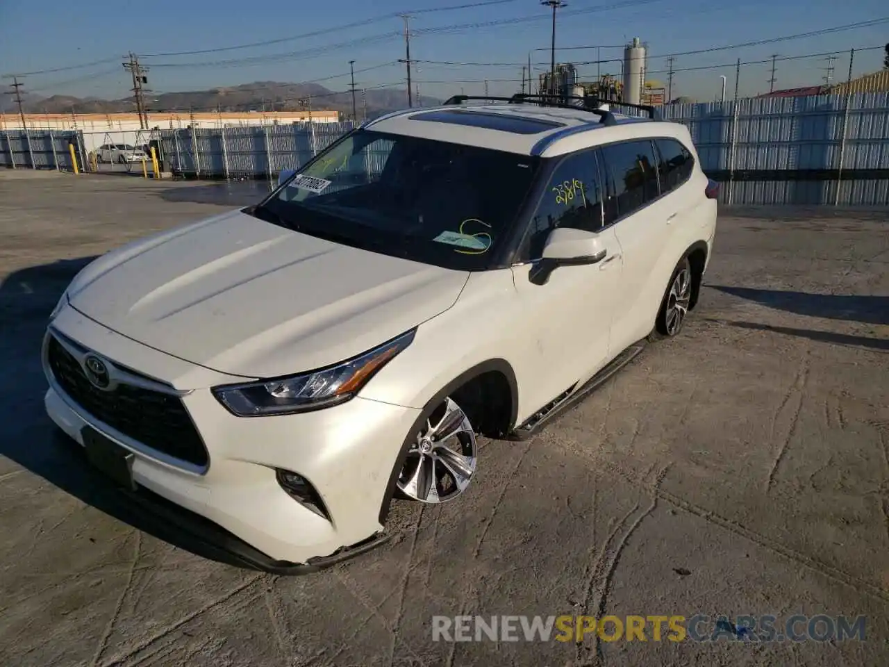 2 Photograph of a damaged car 5TDHZRAH0LS500744 TOYOTA HIGHLANDER 2020