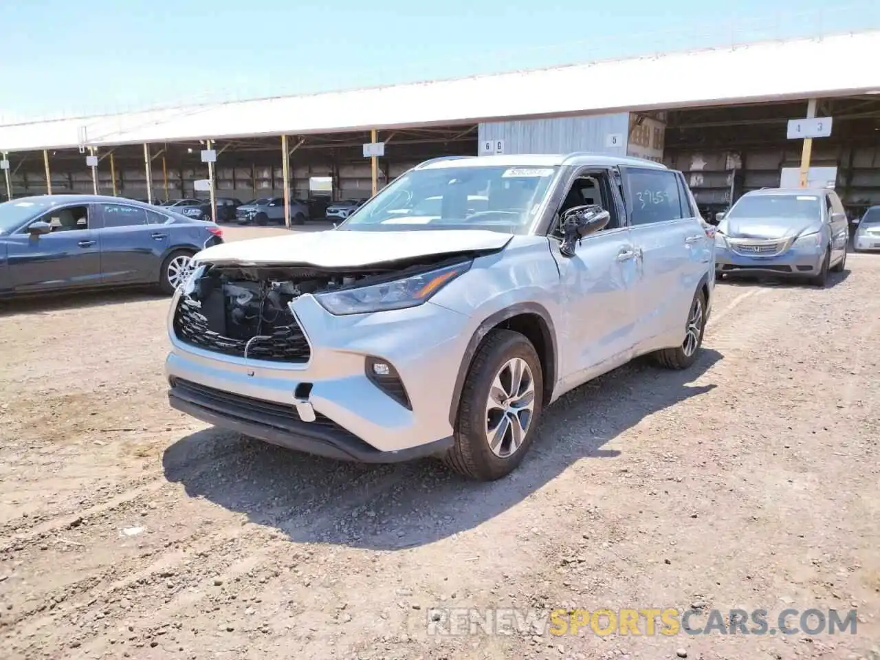 2 Photograph of a damaged car 5TDHZRAH2LS023962 TOYOTA HIGHLANDER 2020