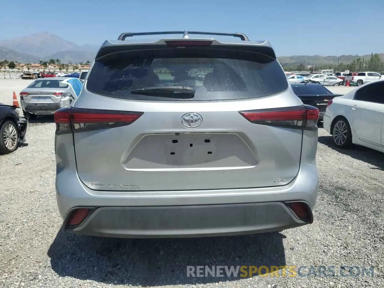 6 Photograph of a damaged car 5TDHZRAH3LS008371 TOYOTA HIGHLANDER 2020