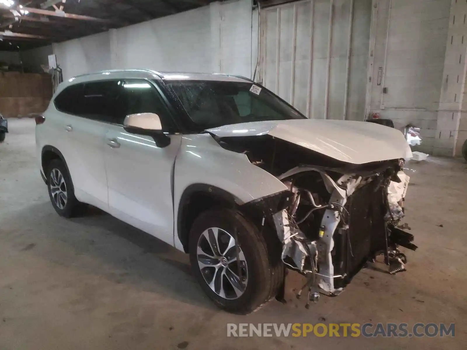 1 Photograph of a damaged car 5TDHZRAH3LS023761 TOYOTA HIGHLANDER 2020