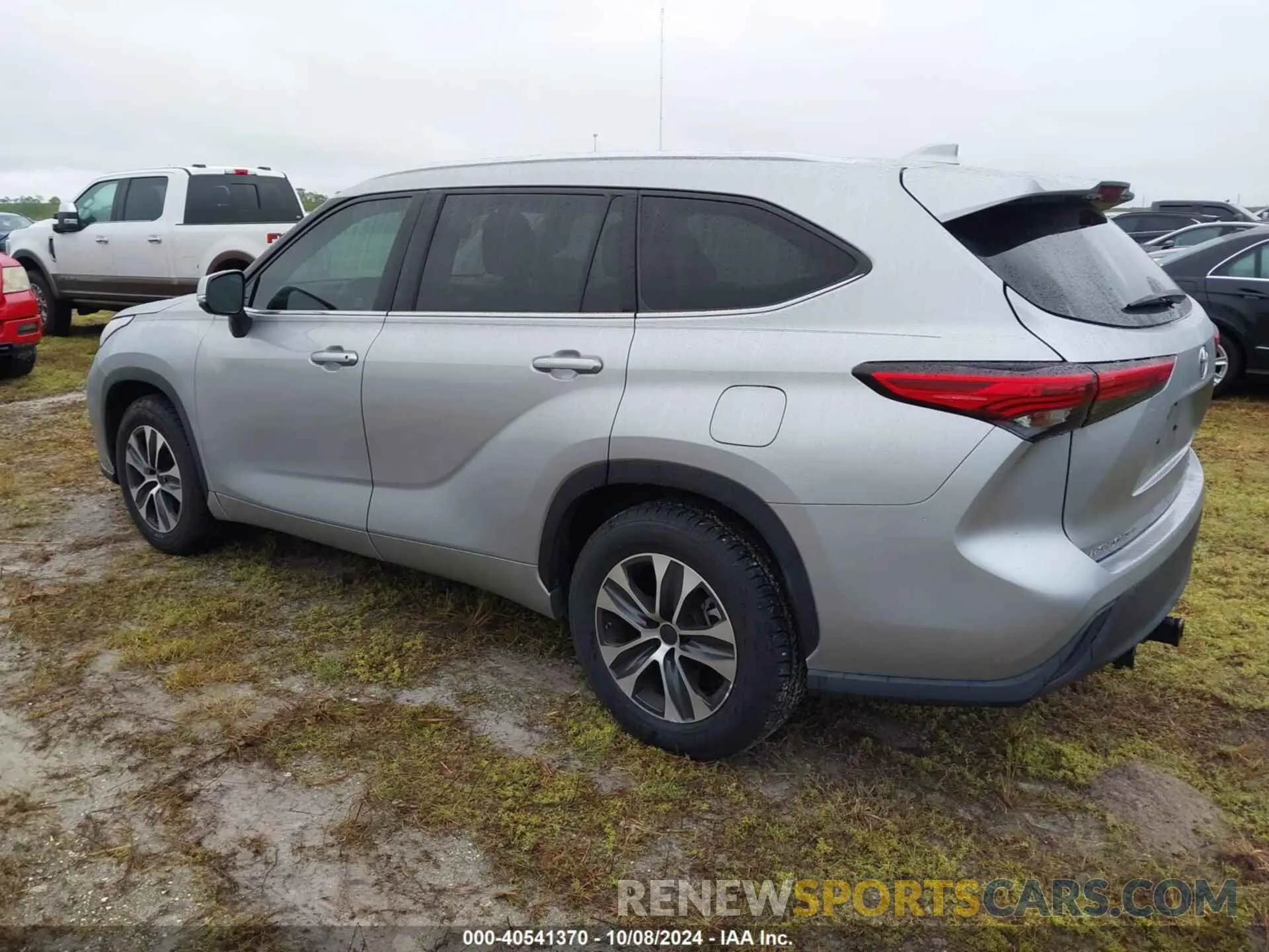 3 Photograph of a damaged car 5TDHZRAH3LS510720 TOYOTA HIGHLANDER 2020
