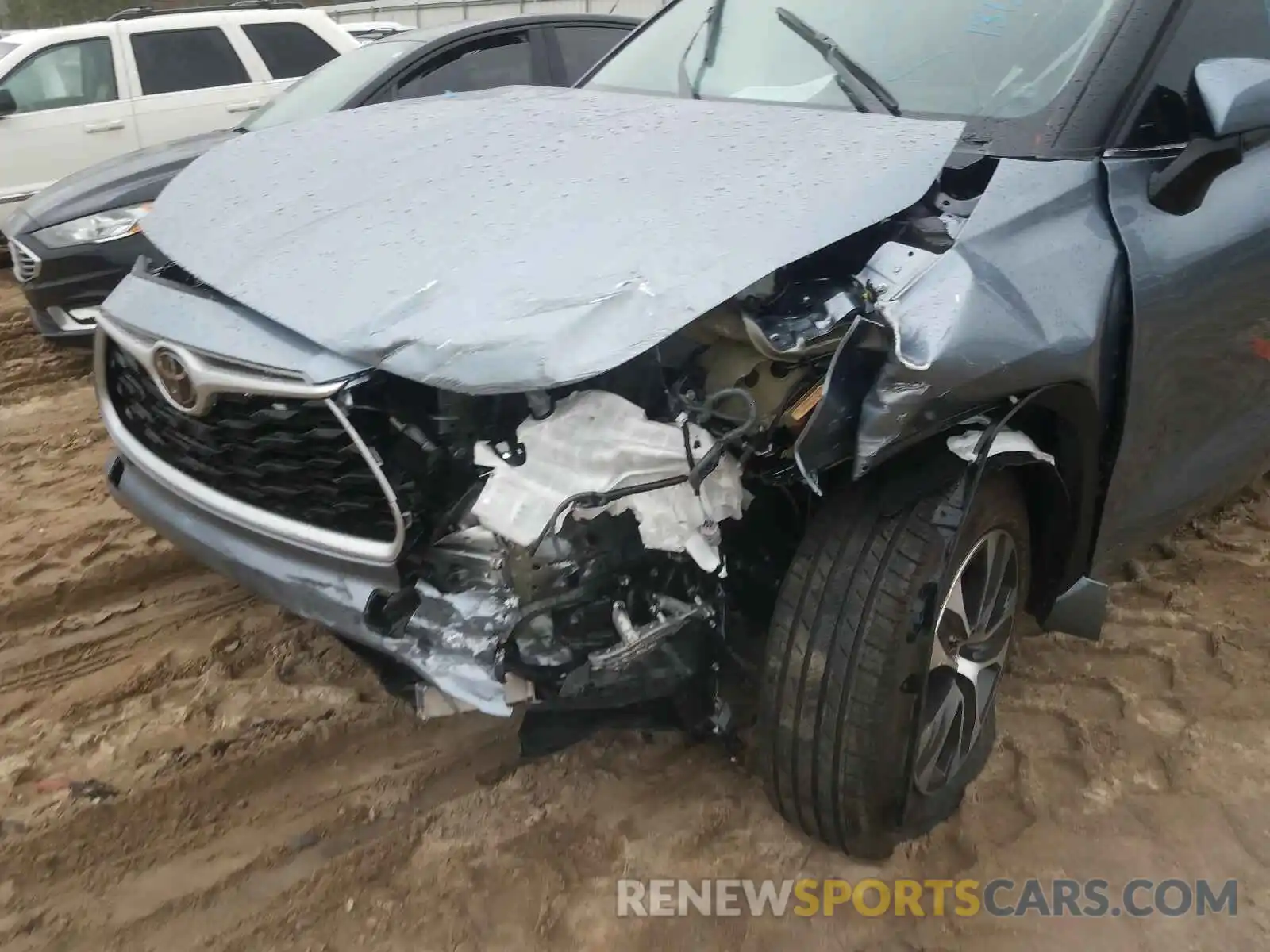 9 Photograph of a damaged car 5TDHZRAH4LS028788 TOYOTA HIGHLANDER 2020