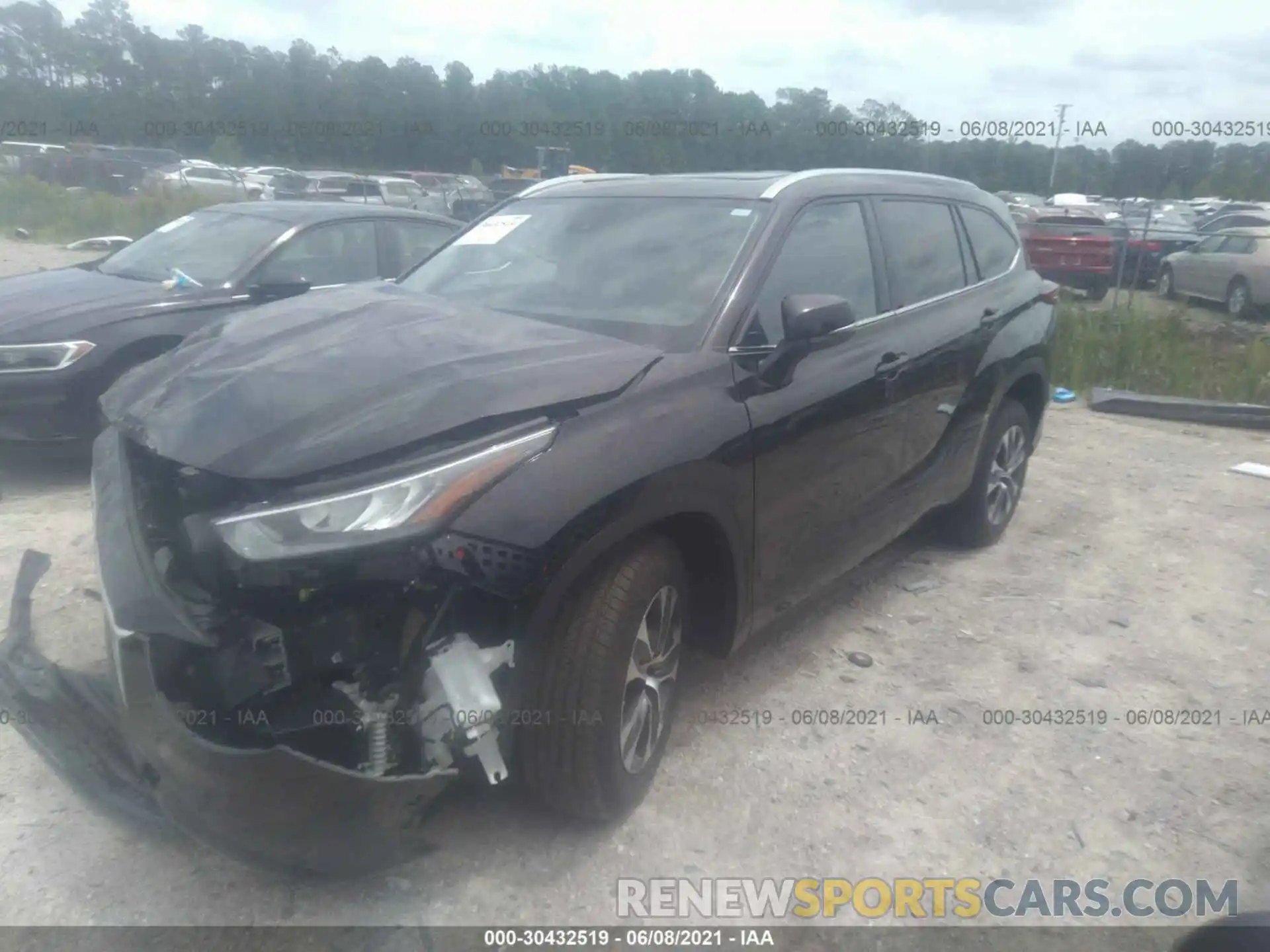 2 Photograph of a damaged car 5TDHZRAH5LS030064 TOYOTA HIGHLANDER 2020