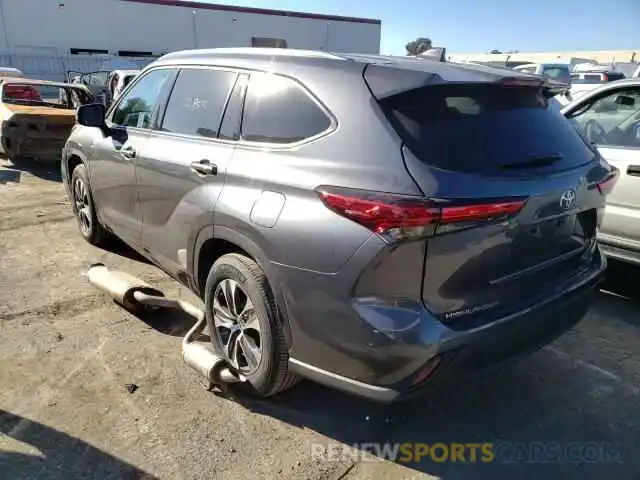 3 Photograph of a damaged car 5TDHZRAH6LS010888 TOYOTA HIGHLANDER 2020