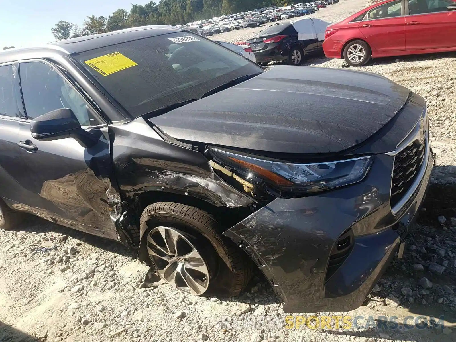 9 Photograph of a damaged car 5TDHZRAH6LS019008 TOYOTA HIGHLANDER 2020