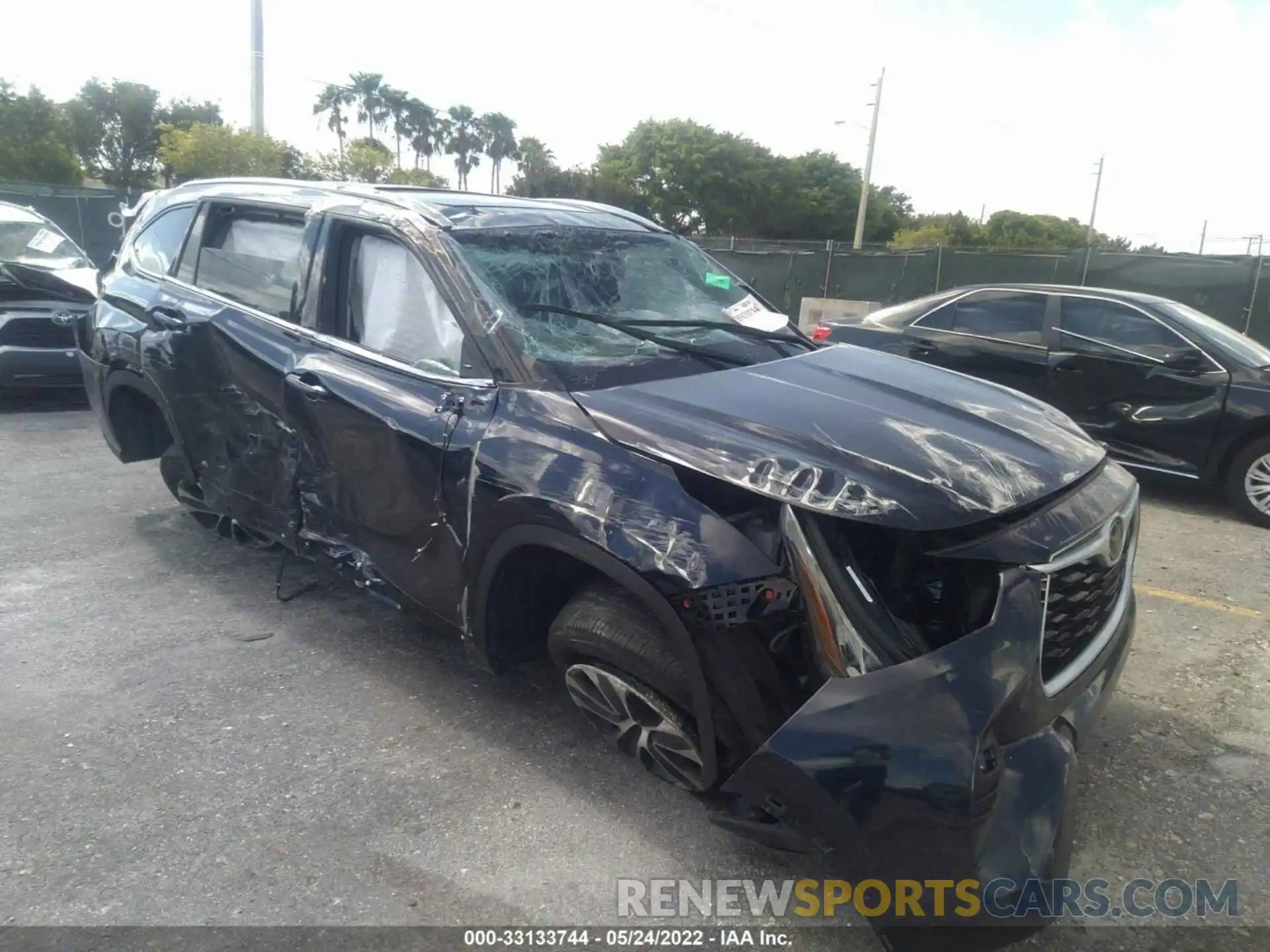 1 Photograph of a damaged car 5TDHZRAH8LS511569 TOYOTA HIGHLANDER 2020