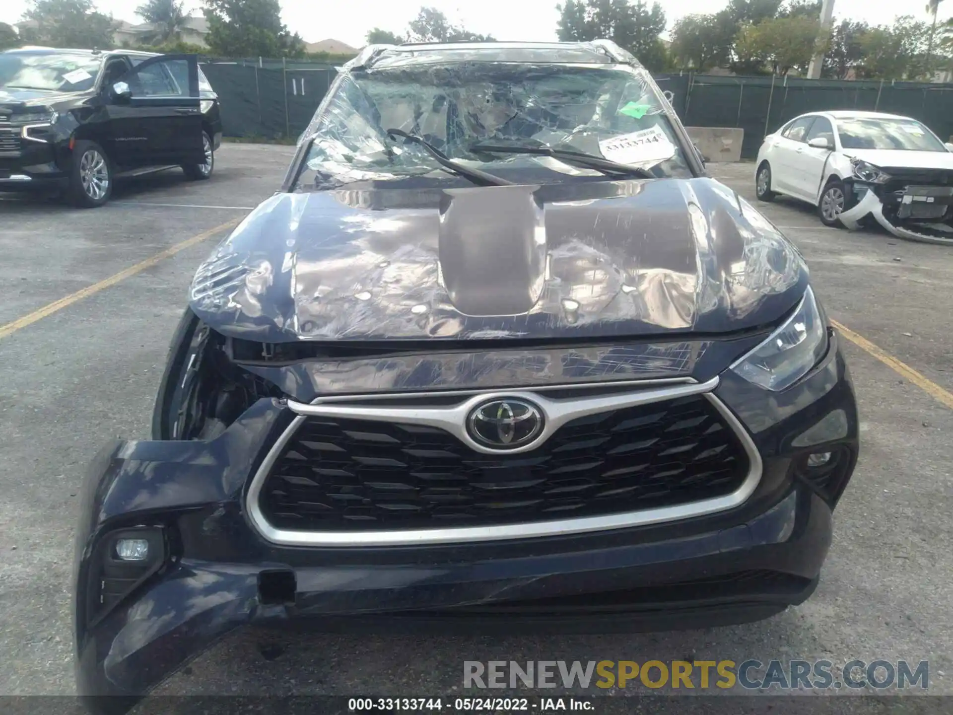 6 Photograph of a damaged car 5TDHZRAH8LS511569 TOYOTA HIGHLANDER 2020