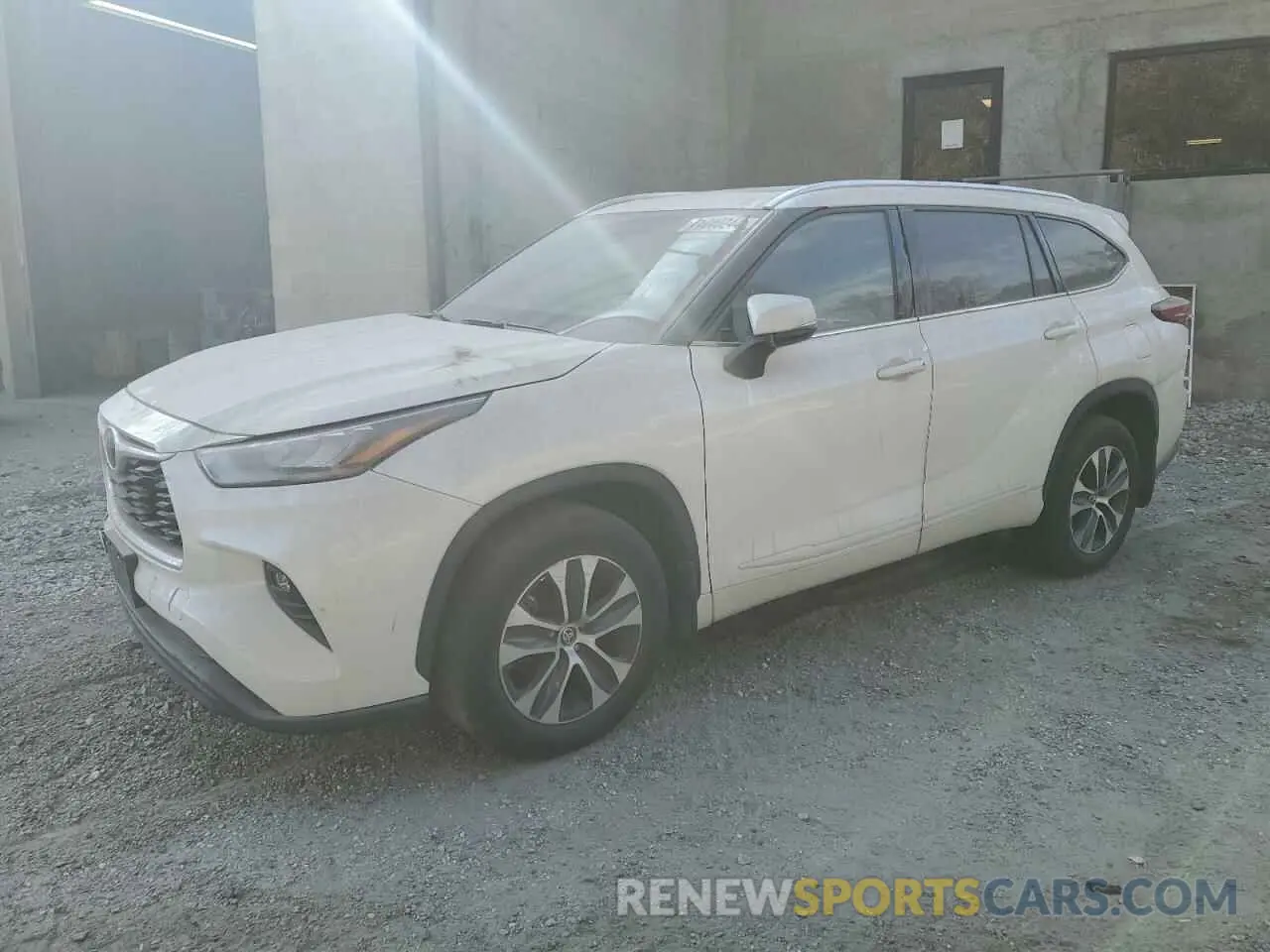 1 Photograph of a damaged car 5TDHZRBH0LS031024 TOYOTA HIGHLANDER 2020