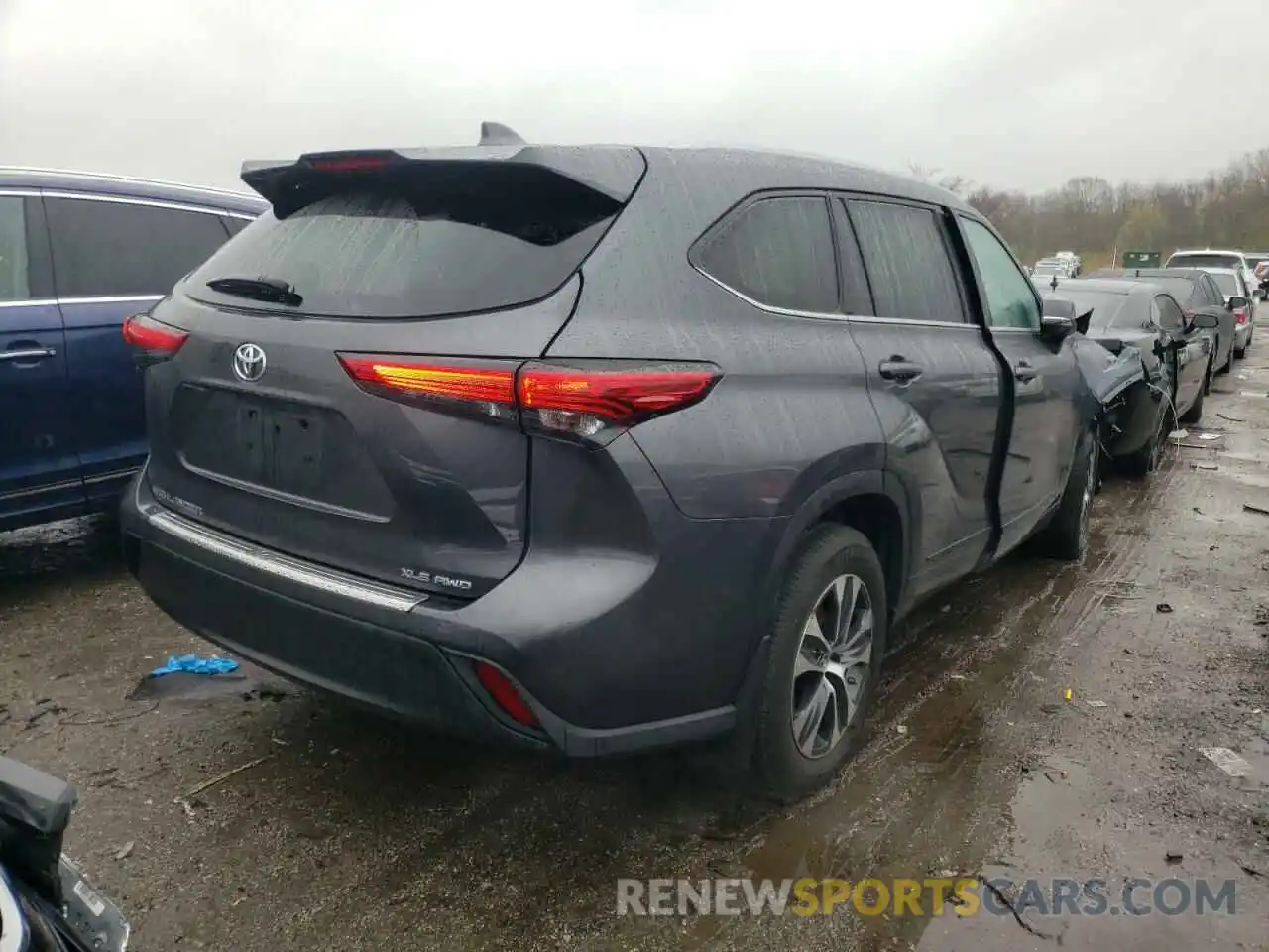 4 Photograph of a damaged car 5TDHZRBH0LS051290 TOYOTA HIGHLANDER 2020