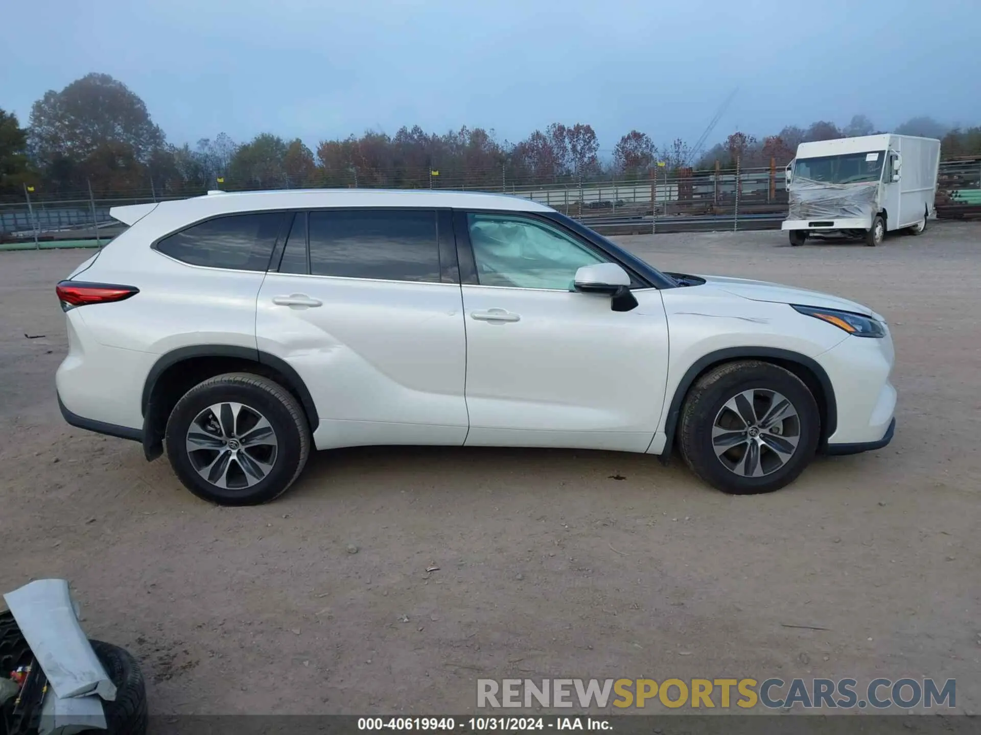 13 Photograph of a damaged car 5TDHZRBH0LS504310 TOYOTA HIGHLANDER 2020