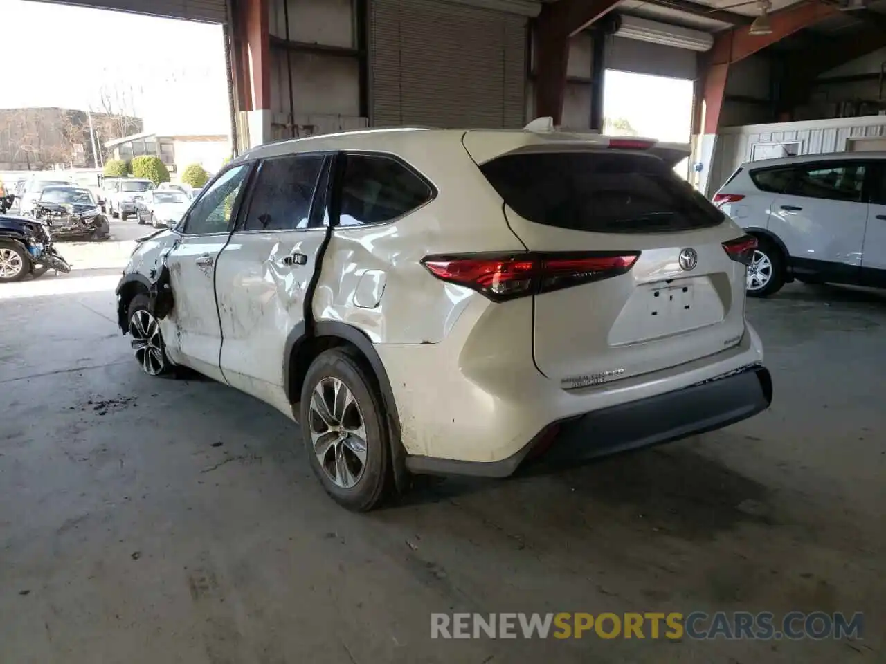 3 Photograph of a damaged car 5TDHZRBH0LS516814 TOYOTA HIGHLANDER 2020