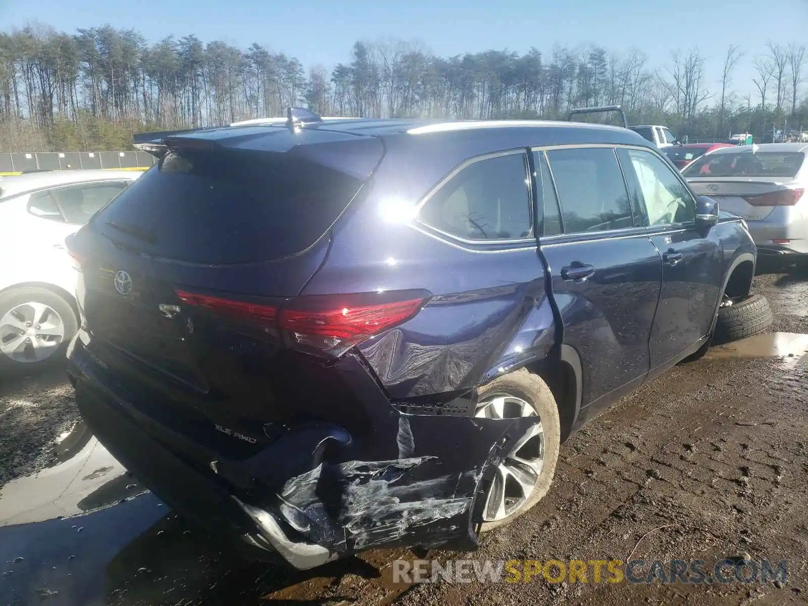 4 Photograph of a damaged car 5TDHZRBH1LS053114 TOYOTA HIGHLANDER 2020