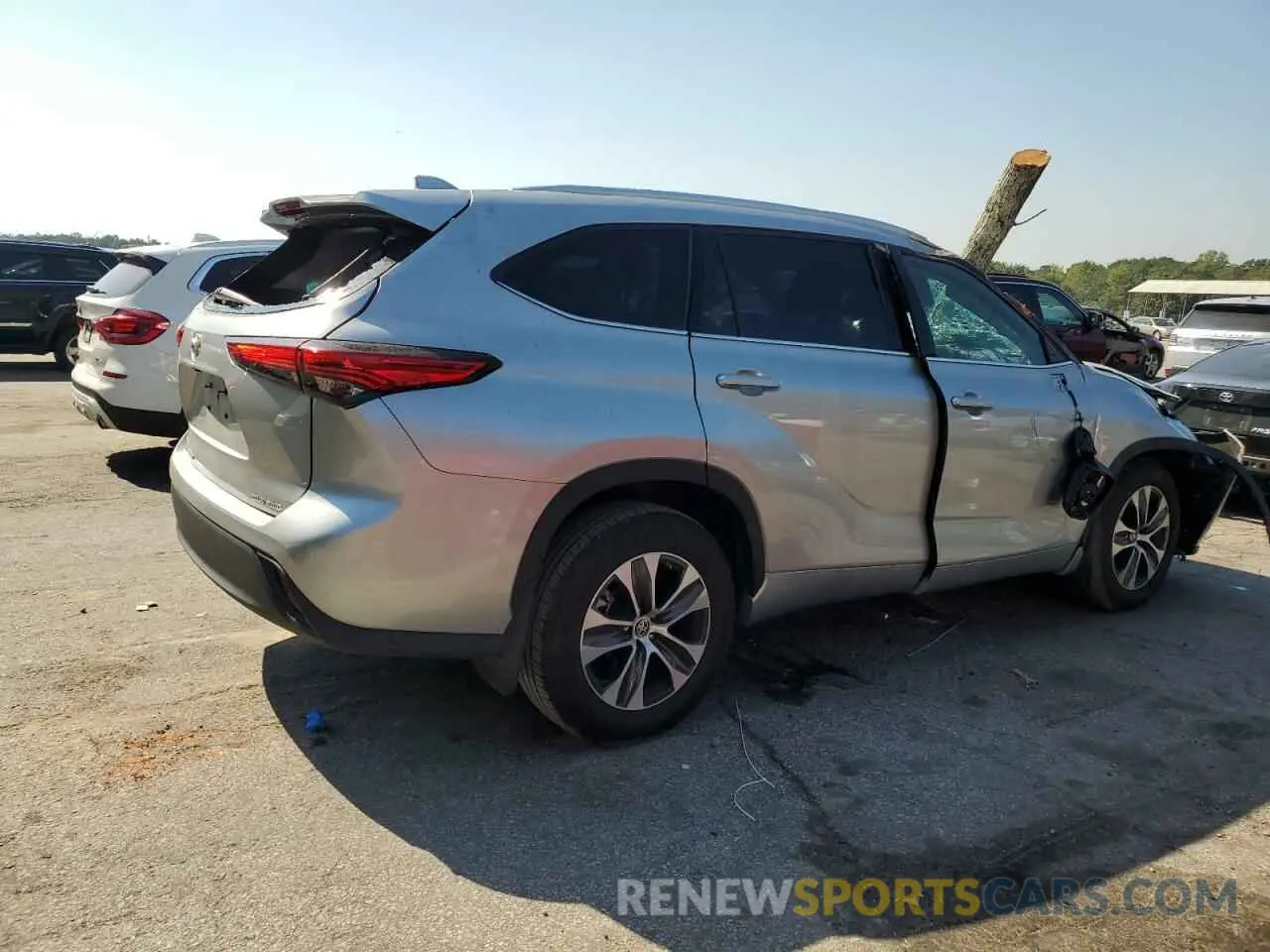 3 Photograph of a damaged car 5TDHZRBH2LS052960 TOYOTA HIGHLANDER 2020