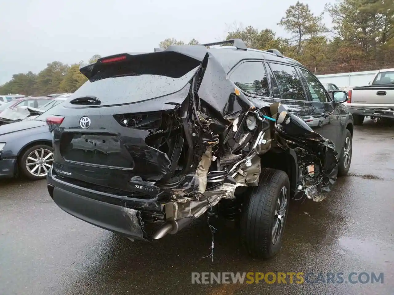 4 Photograph of a damaged car 5TDHZRBH3LS044981 TOYOTA HIGHLANDER 2020