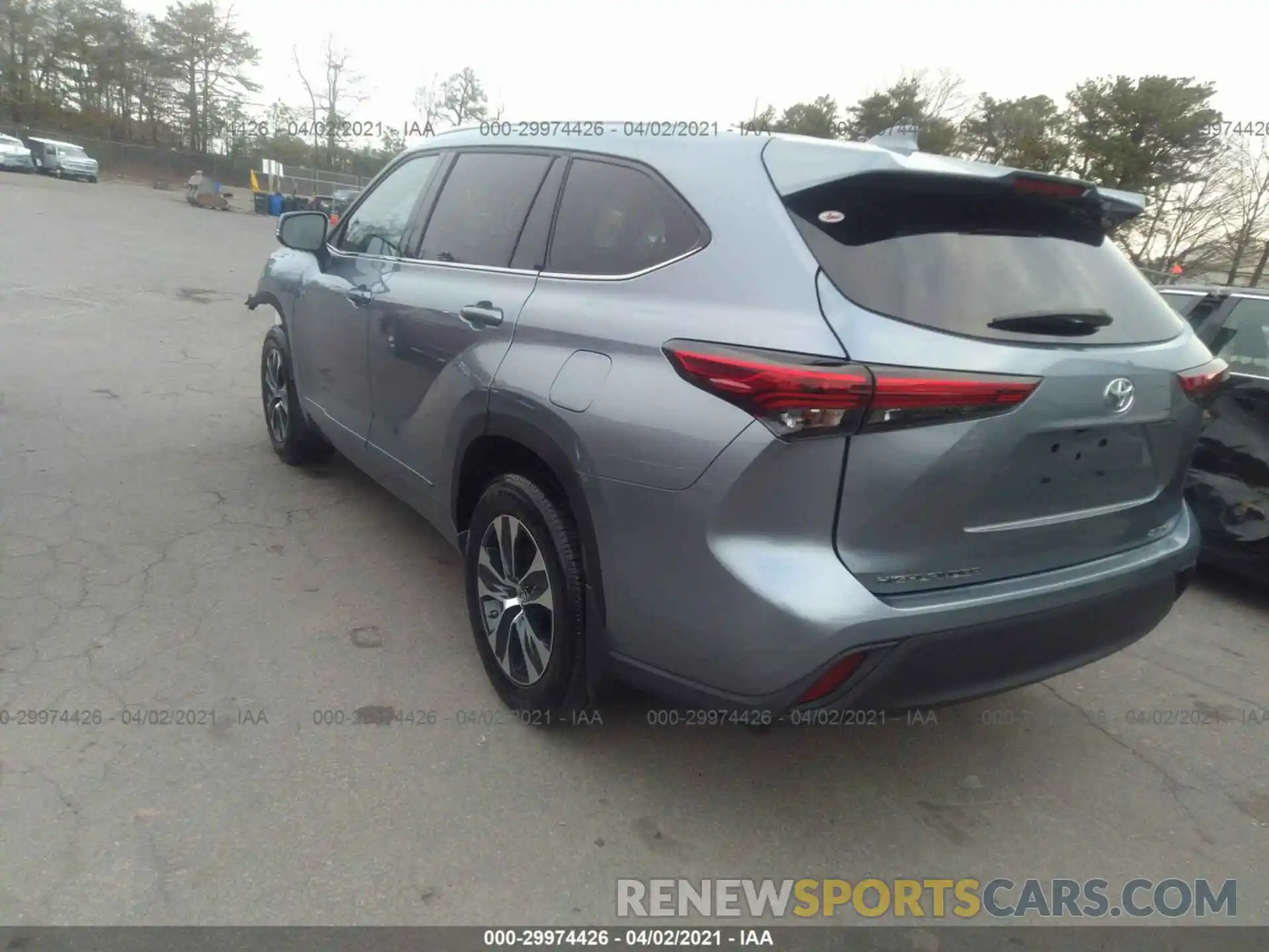 3 Photograph of a damaged car 5TDHZRBH3LS049064 TOYOTA HIGHLANDER 2020