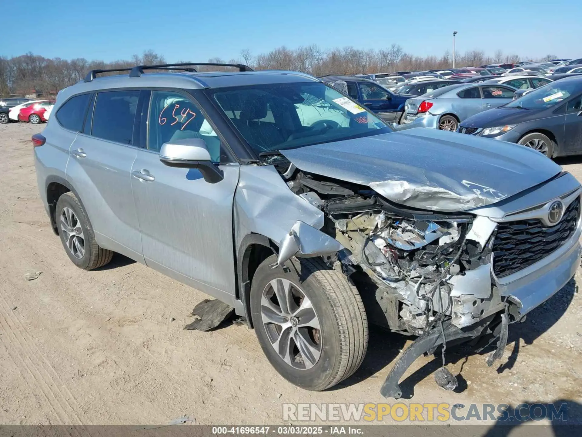 1 Photograph of a damaged car 5TDHZRBH4LS003176 TOYOTA HIGHLANDER 2020